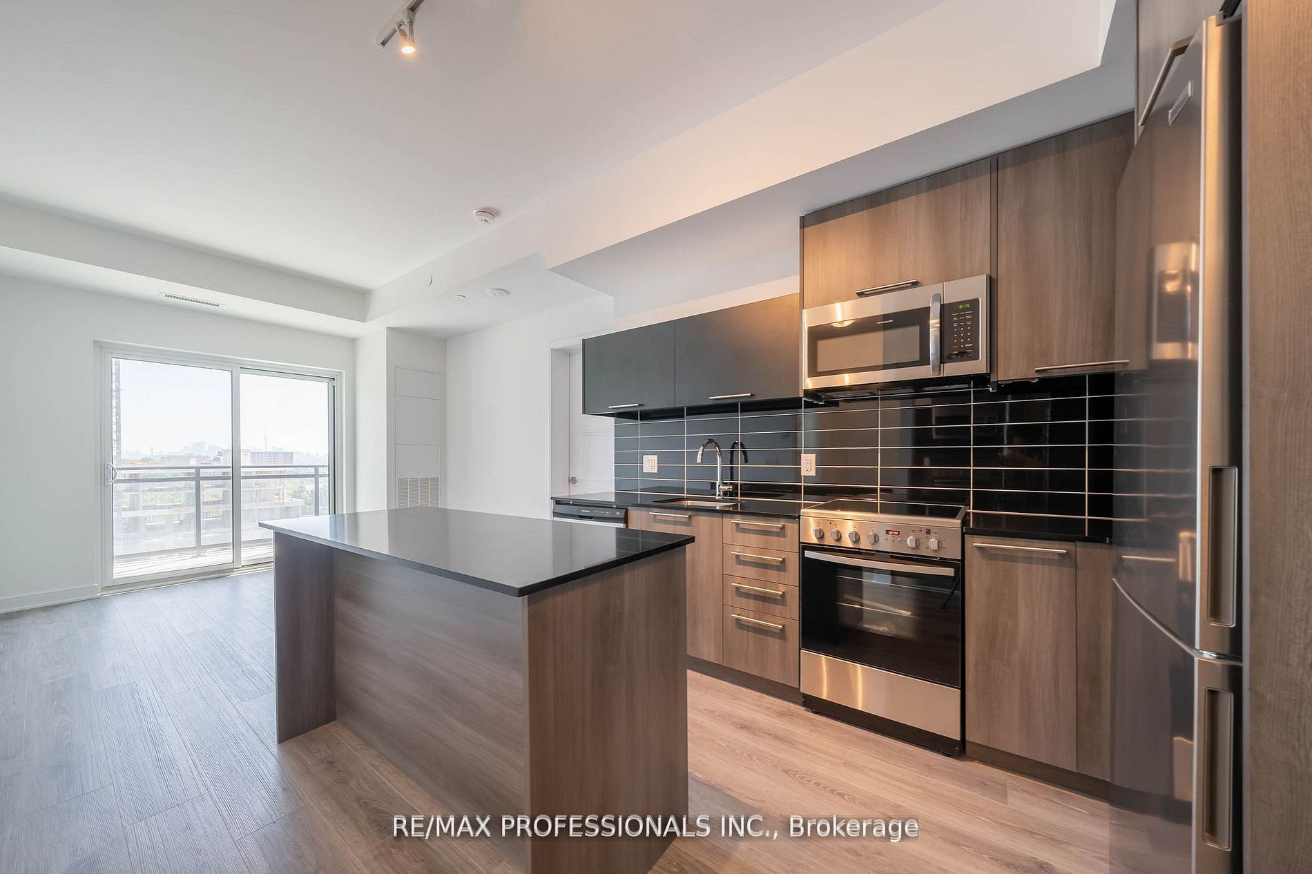 Additional image 5 of 901-25 Neighbourhood Lane, Toronto, ON, M9Y 0C4