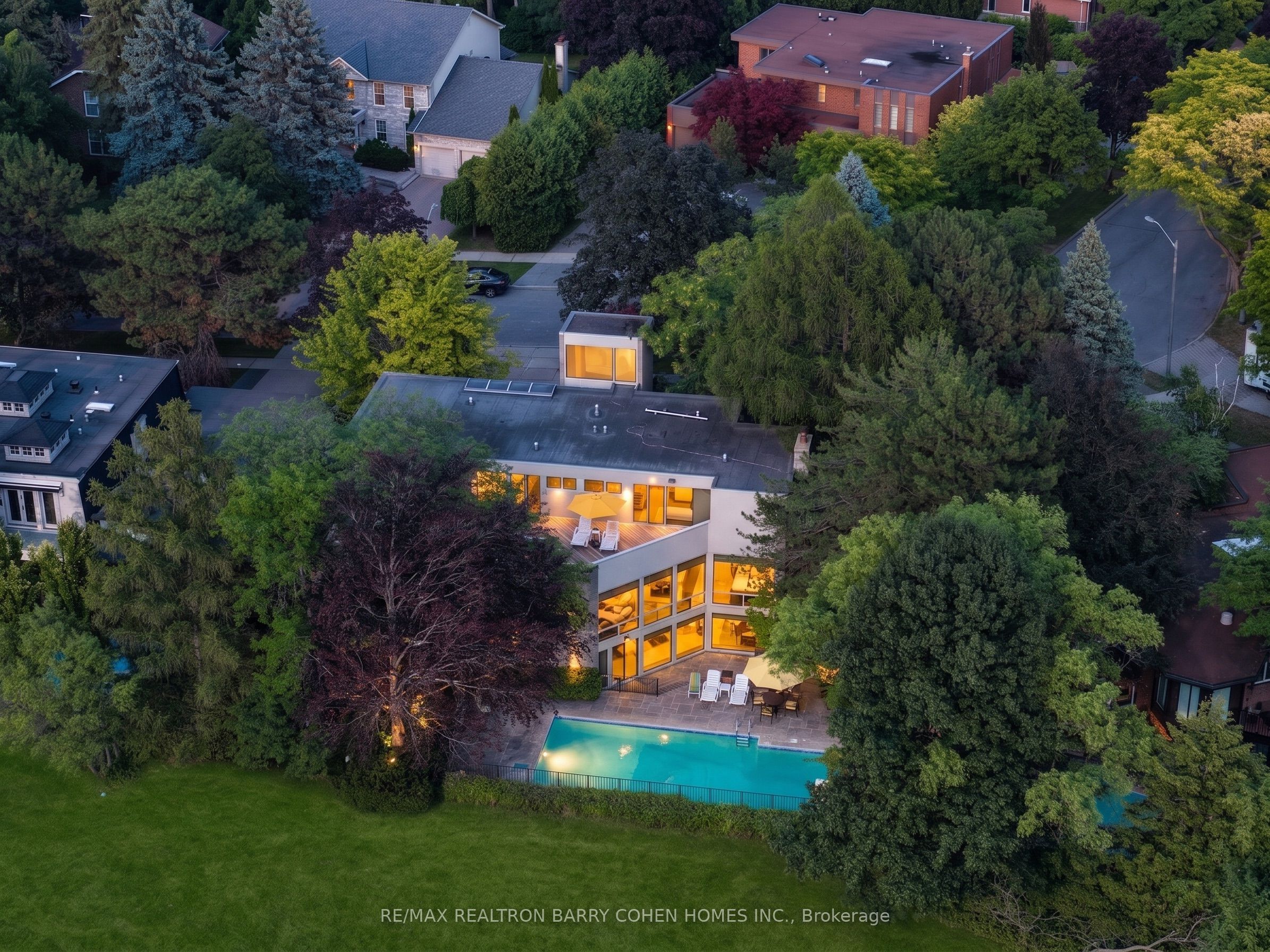 Additional image 3 of 10 Penwood Crescent, Toronto, ON, M3B 2B9