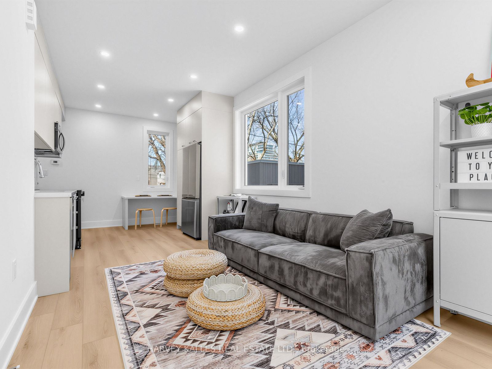 2b-45 Bellevue Avenue, Toronto, ON, M5T 2N5