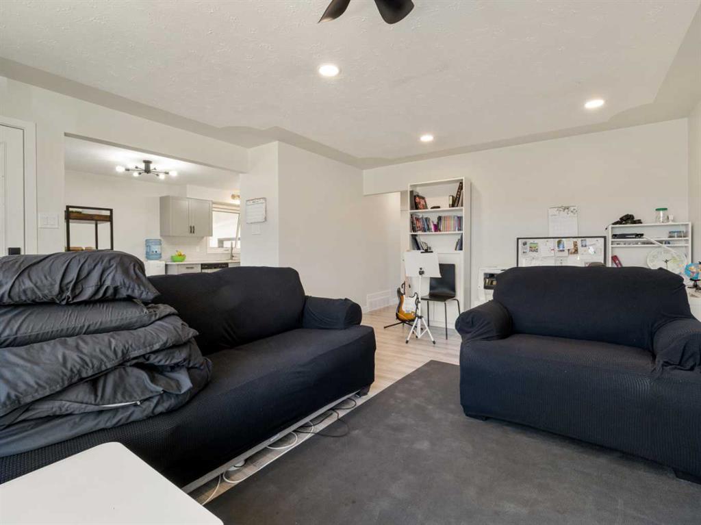 Additional image 6 of 1414 Henderson Lake Boulevard S, Lethbridge, AB, T1K 3B8