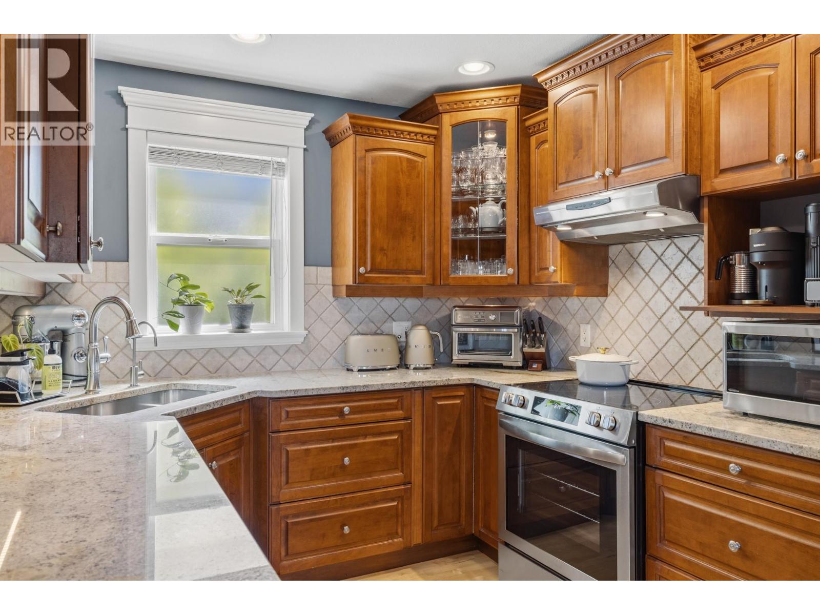 Additional image 4 of 103-4049 Lakeshore Road, Kelowna, BC, V1W1V7
