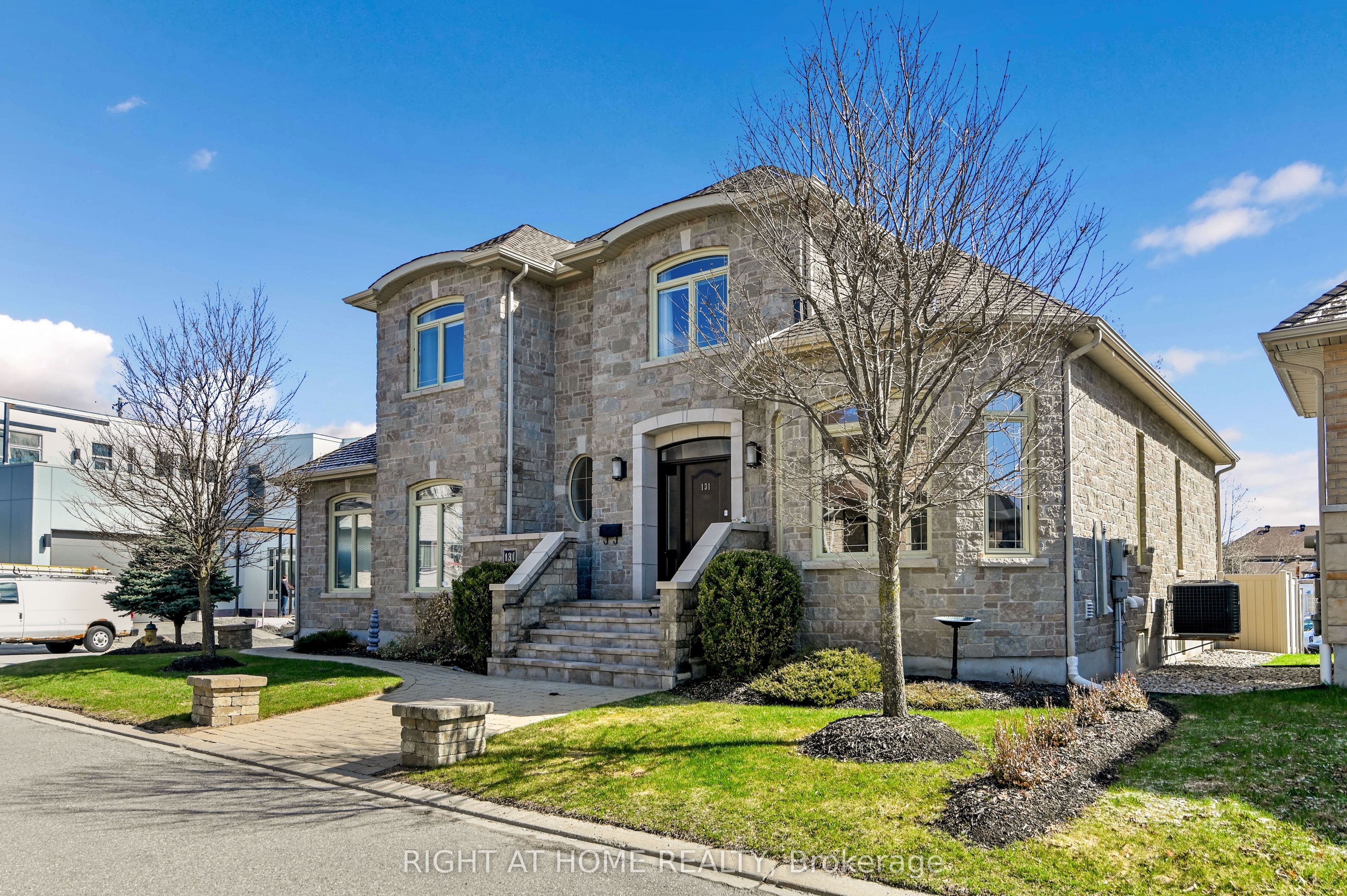 Additional image 2 of 131 Issam Private, Ottawa, ON, K1T 4B6