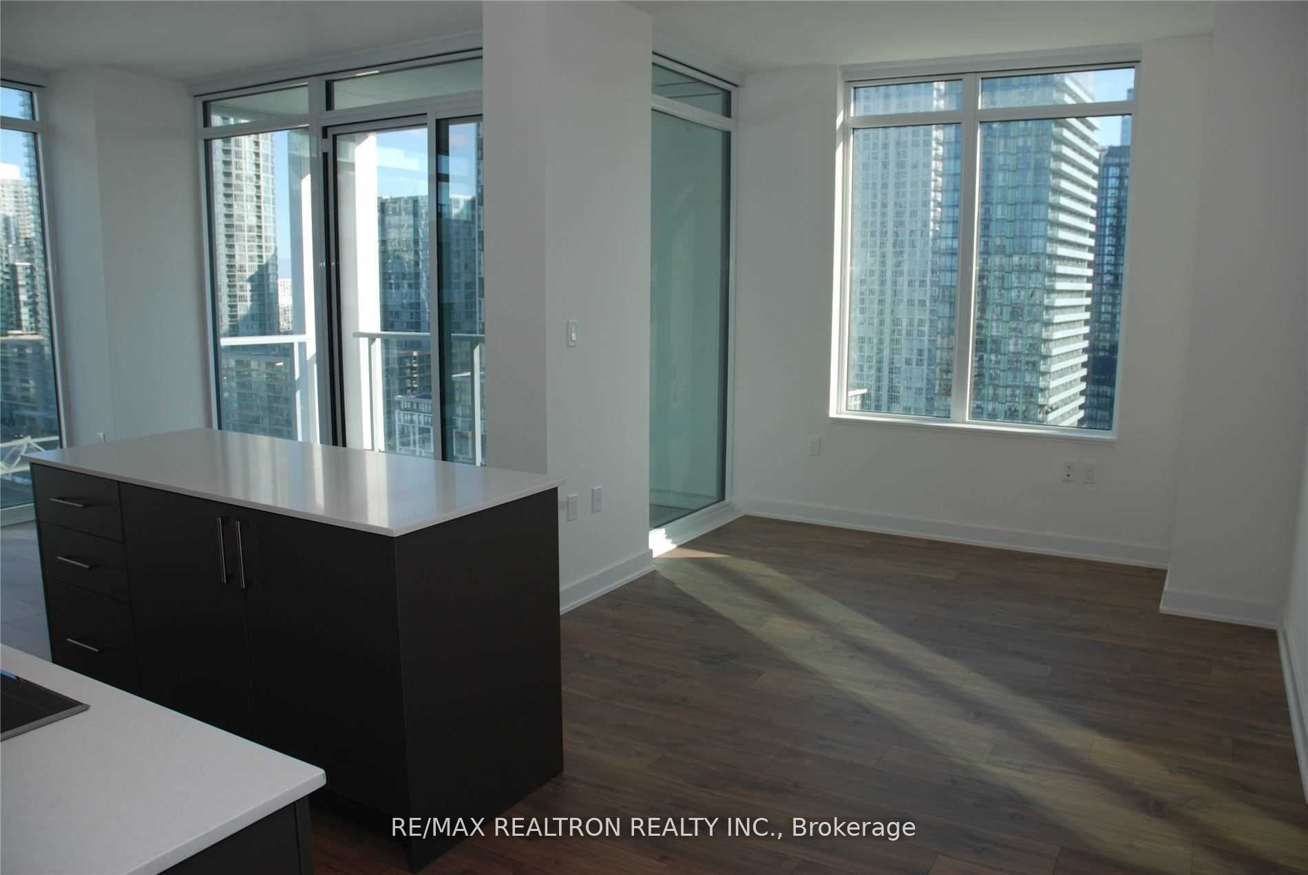 Additional image 3 of 1602-27 Bathurst Street, Toronto, ON, M5V 0R1