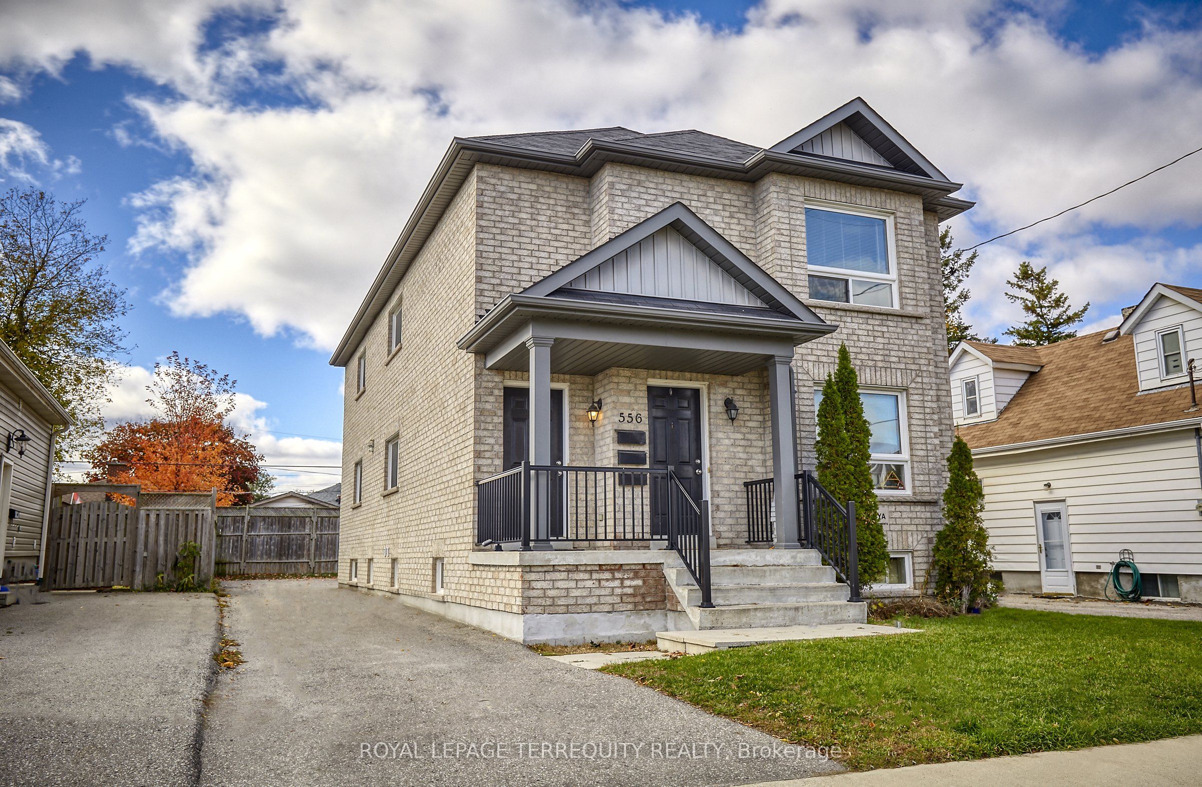 Additional image 2 of 2-556 Park Road S, Oshawa, ON, L1J 4J5