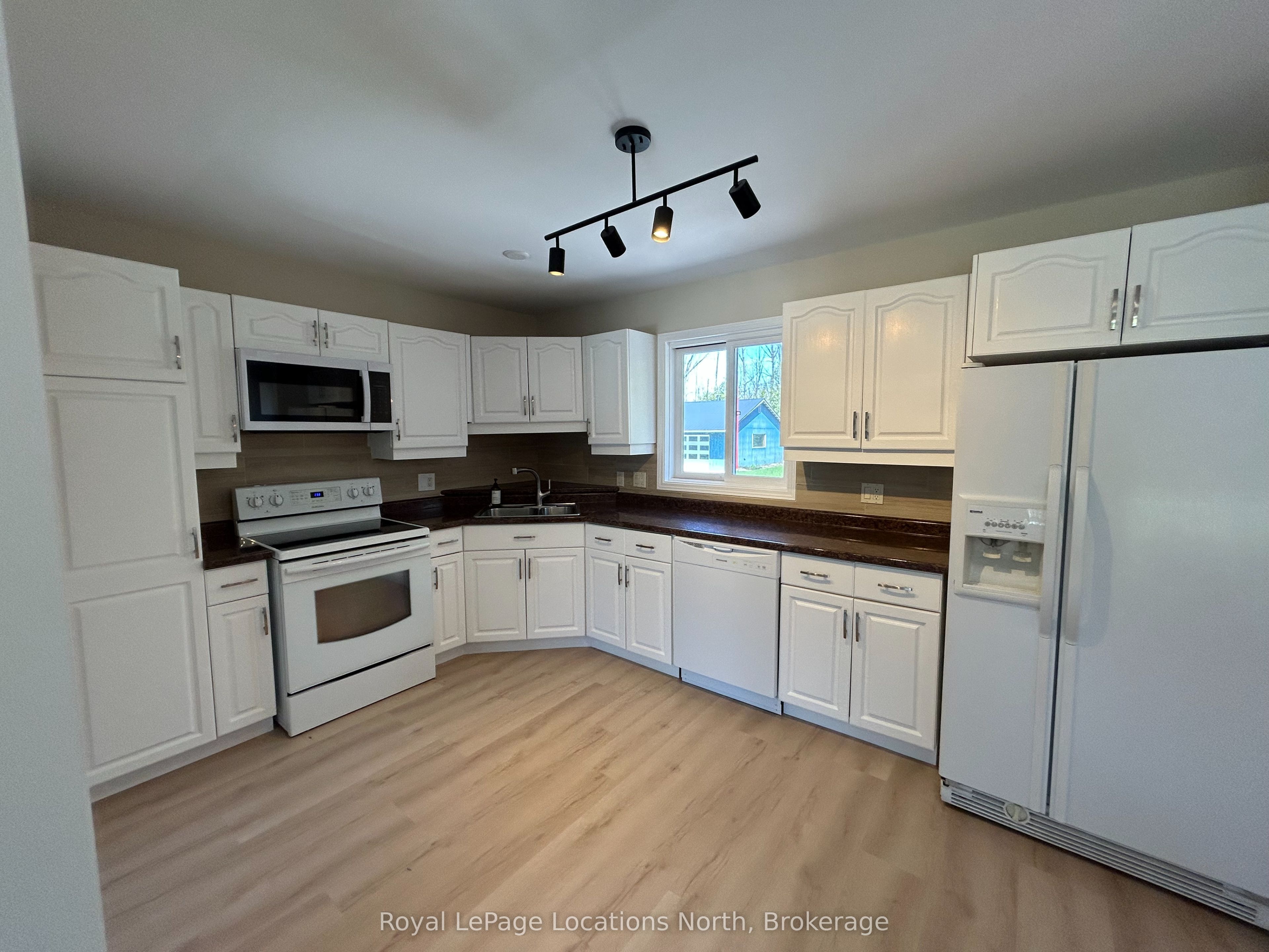 Additional image 3 of 64 Silver Creek Drive, Collingwood, ON, L9Y 4W9