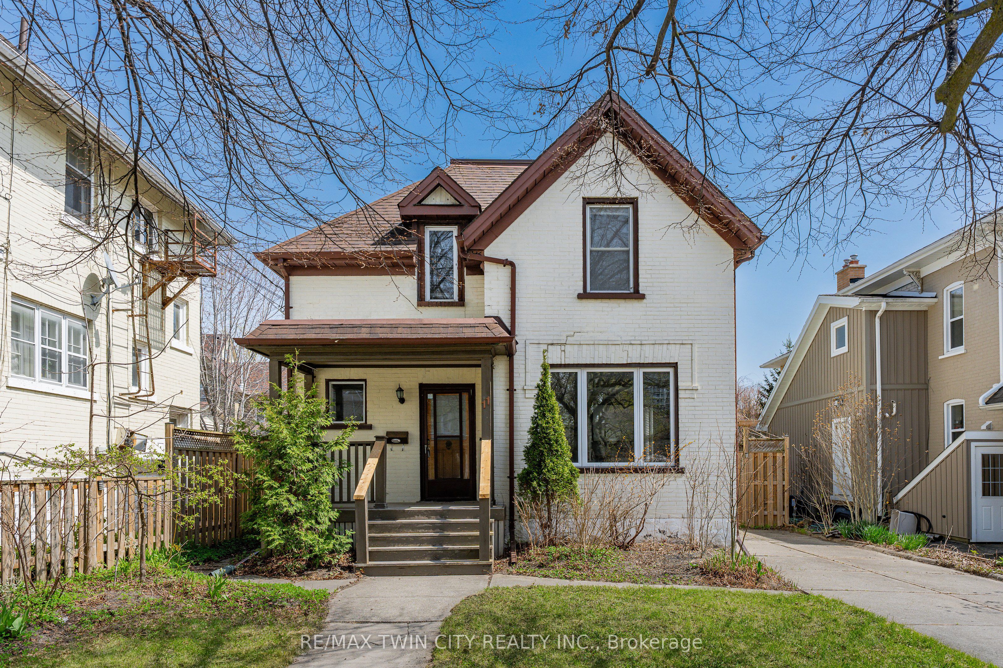 11 Heins Avenue, Kitchener, ON, N2G 1Z7