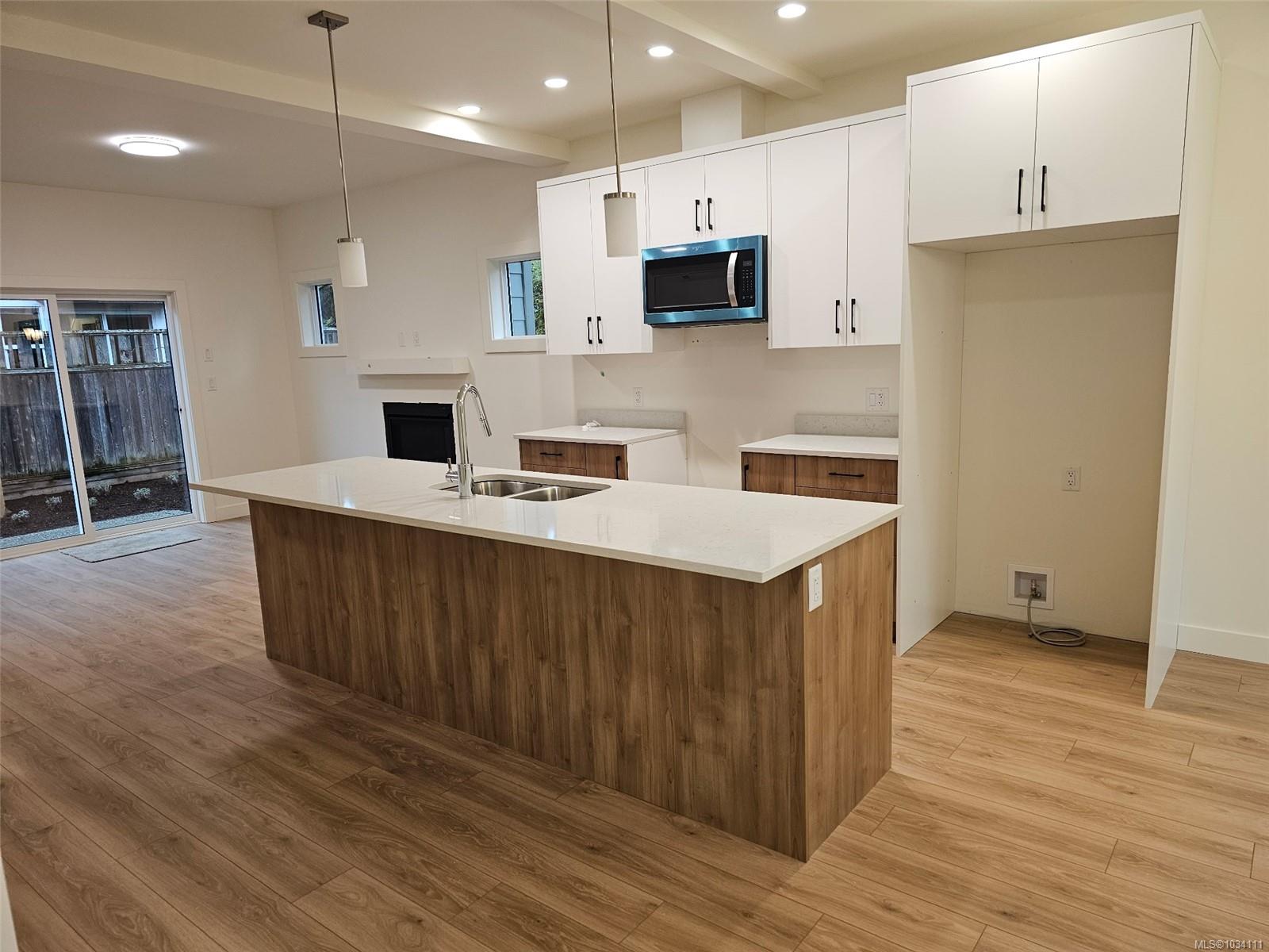 912 Rosefinch Place, Langford, BC, V9C 0W6 photo 2