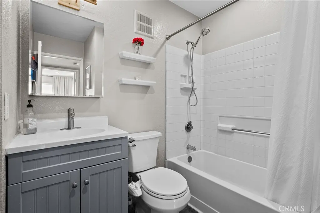 Additional image 68 of 21200 Trumpet Dr Unit 205, Newhall, CA 91321