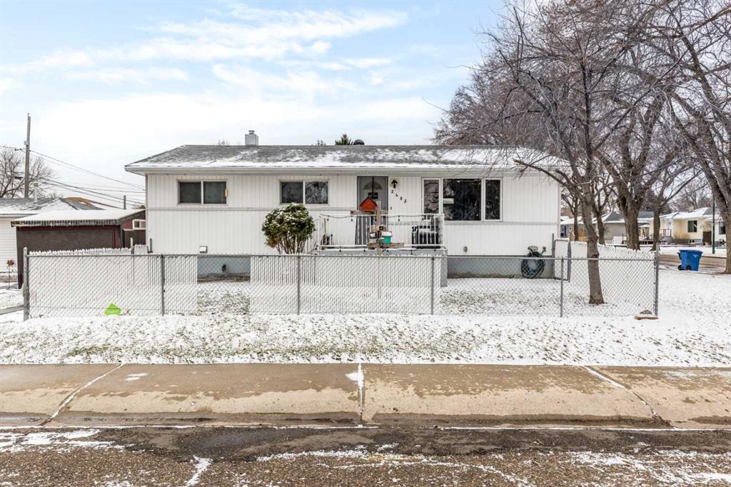 2405 16 Avenue SE, Medicine Hat, AB, T1A 3T5