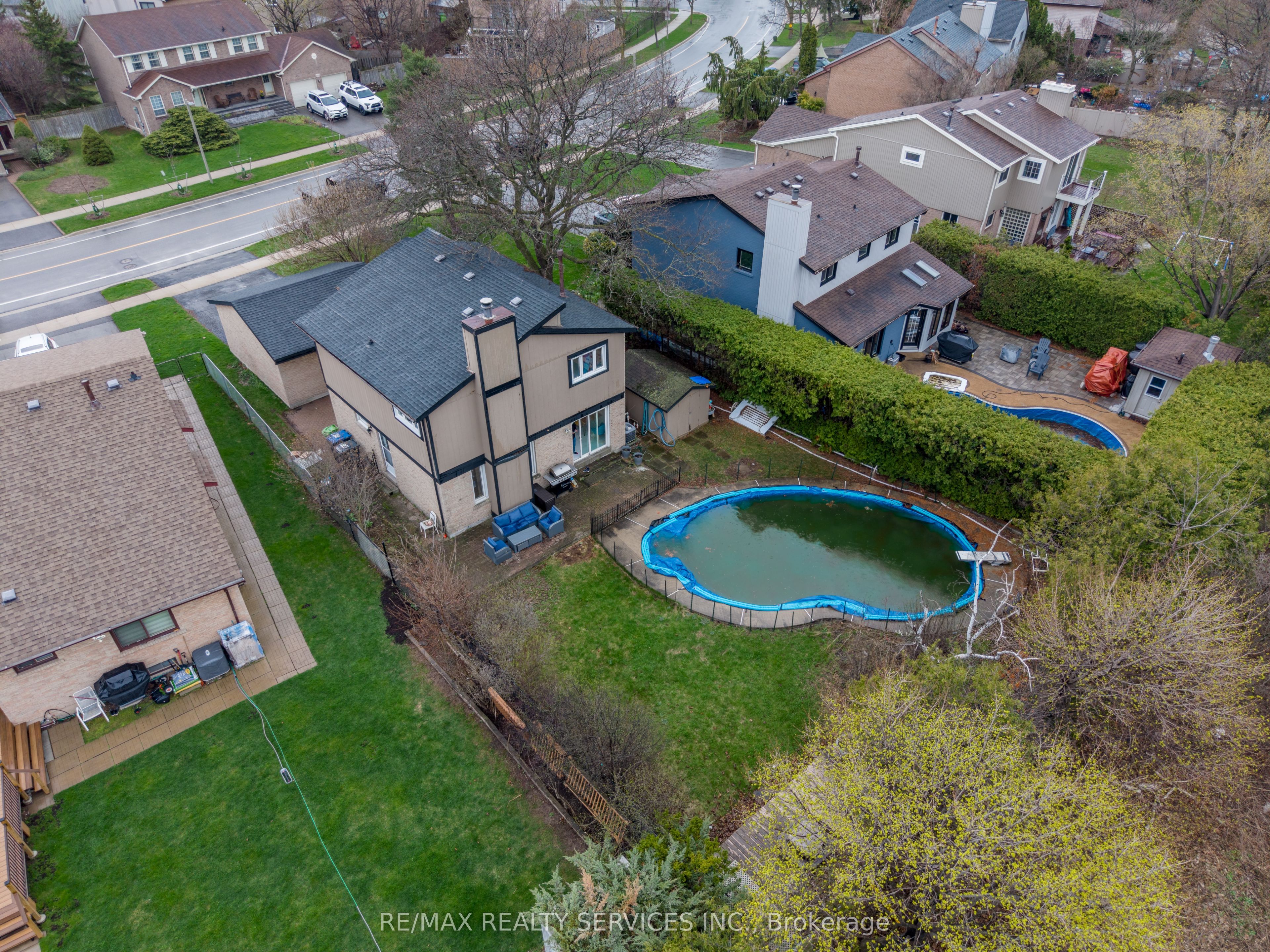 2545 Folkway Drive, Mississauga, ON, L5L 2J9