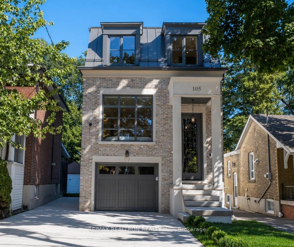 105 Rumsey Road, Toronto, ON, M4G 1P1