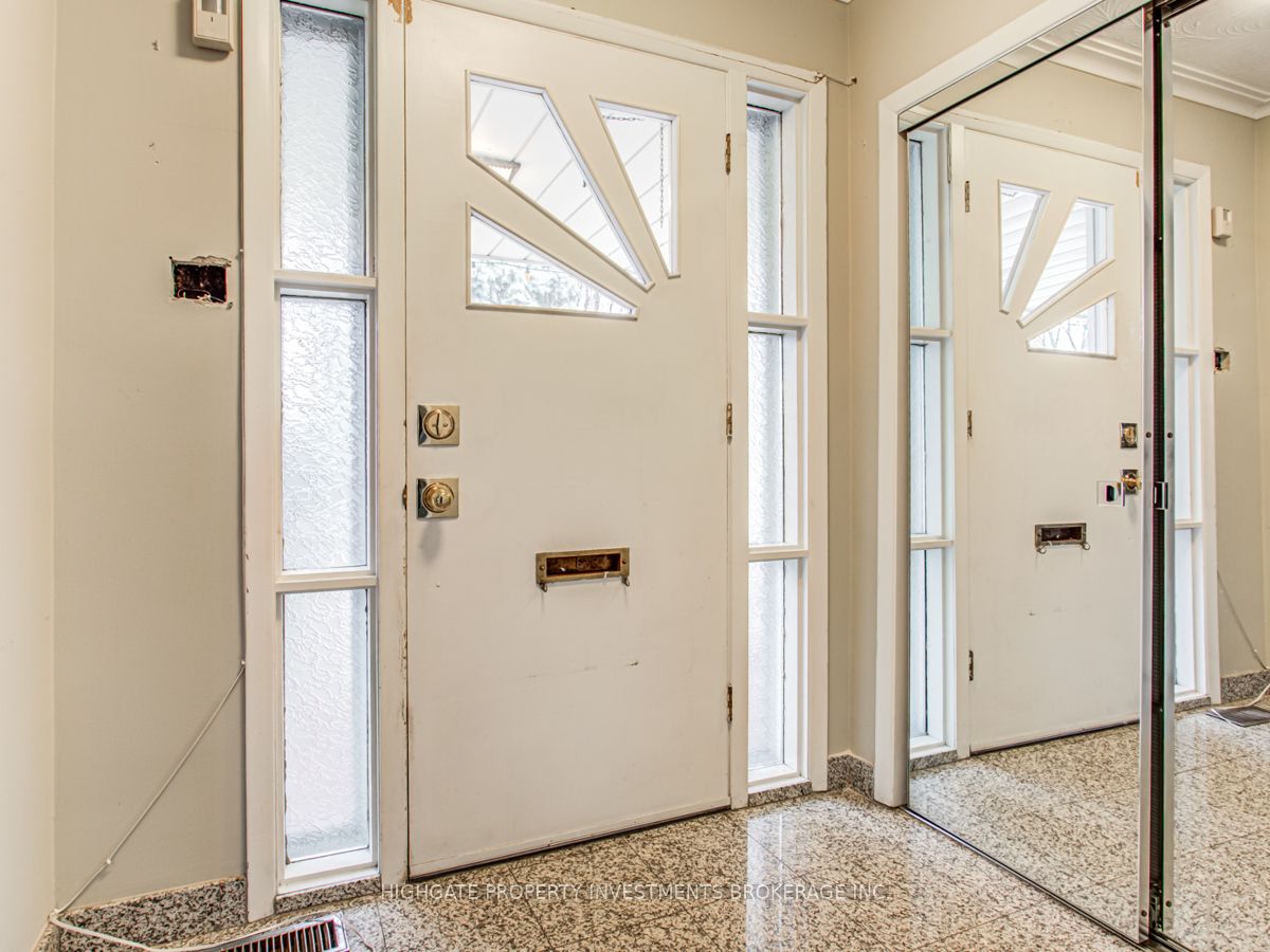 Additional image 4 of Upper-33 Paulvale Crescent, Toronto, ON, M3J 1K4