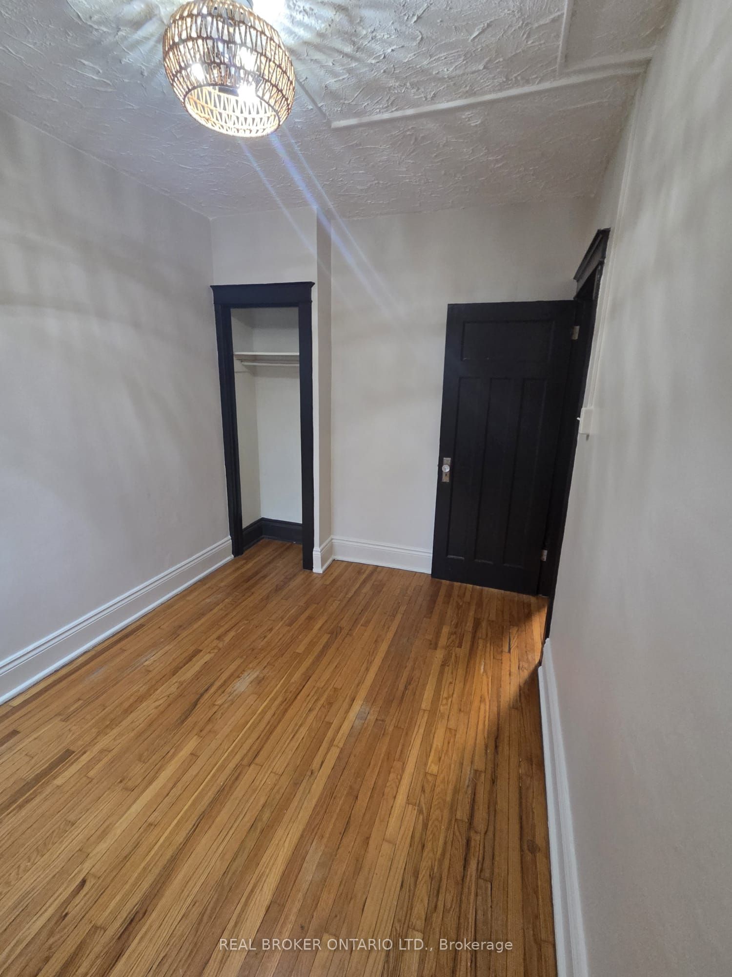 Additional image 2 of 10-4 Hyde Park Avenue, Hamilton, ON, L8P 4M5