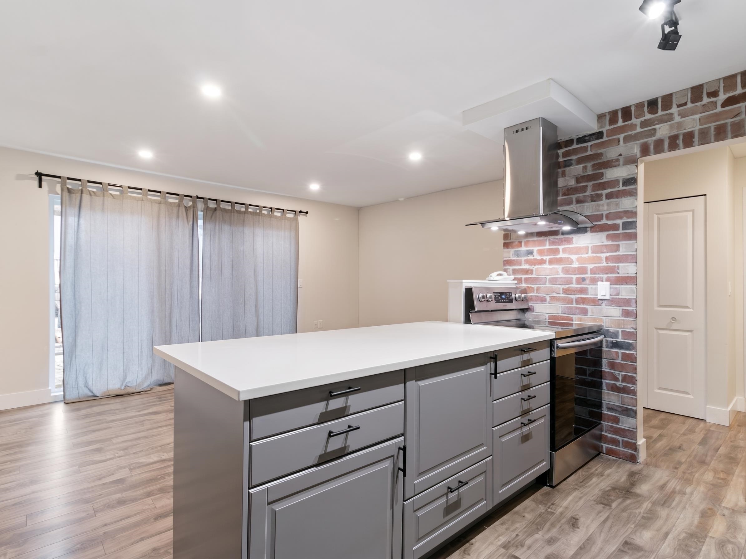 Additional image 4 of 114-2250 Oxford Street, Vancouver, BC, V5L 1G1