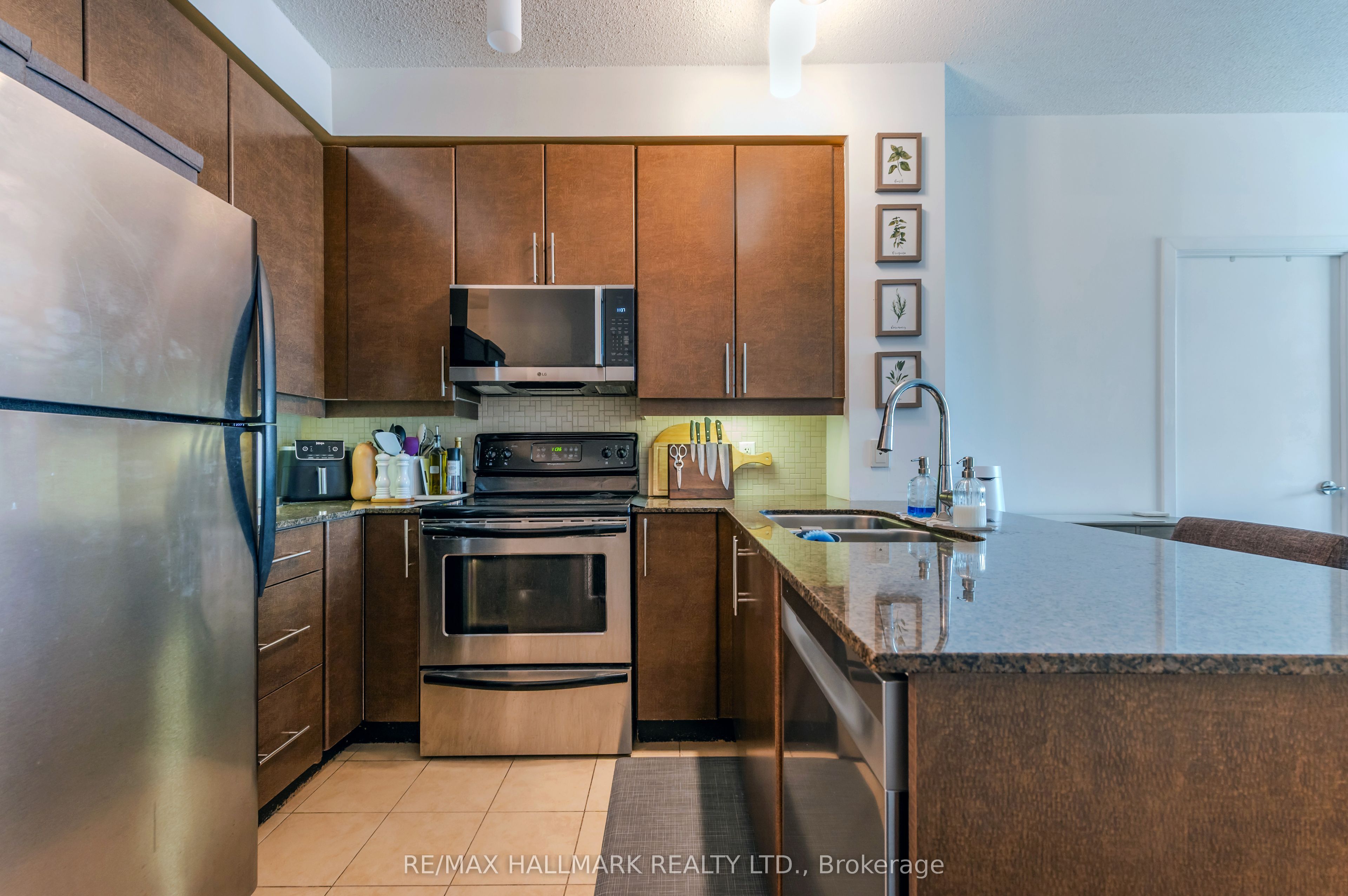 Additional image 6 of 2211-18 Harbour Street, Toronto, ON, M6J 2Z6