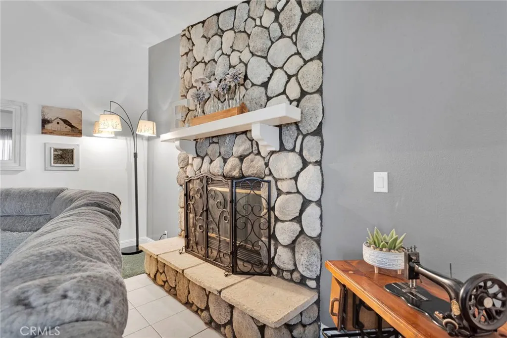 Additional image 69 of 9872 Aster Rd, Oak Hills, CA 92344