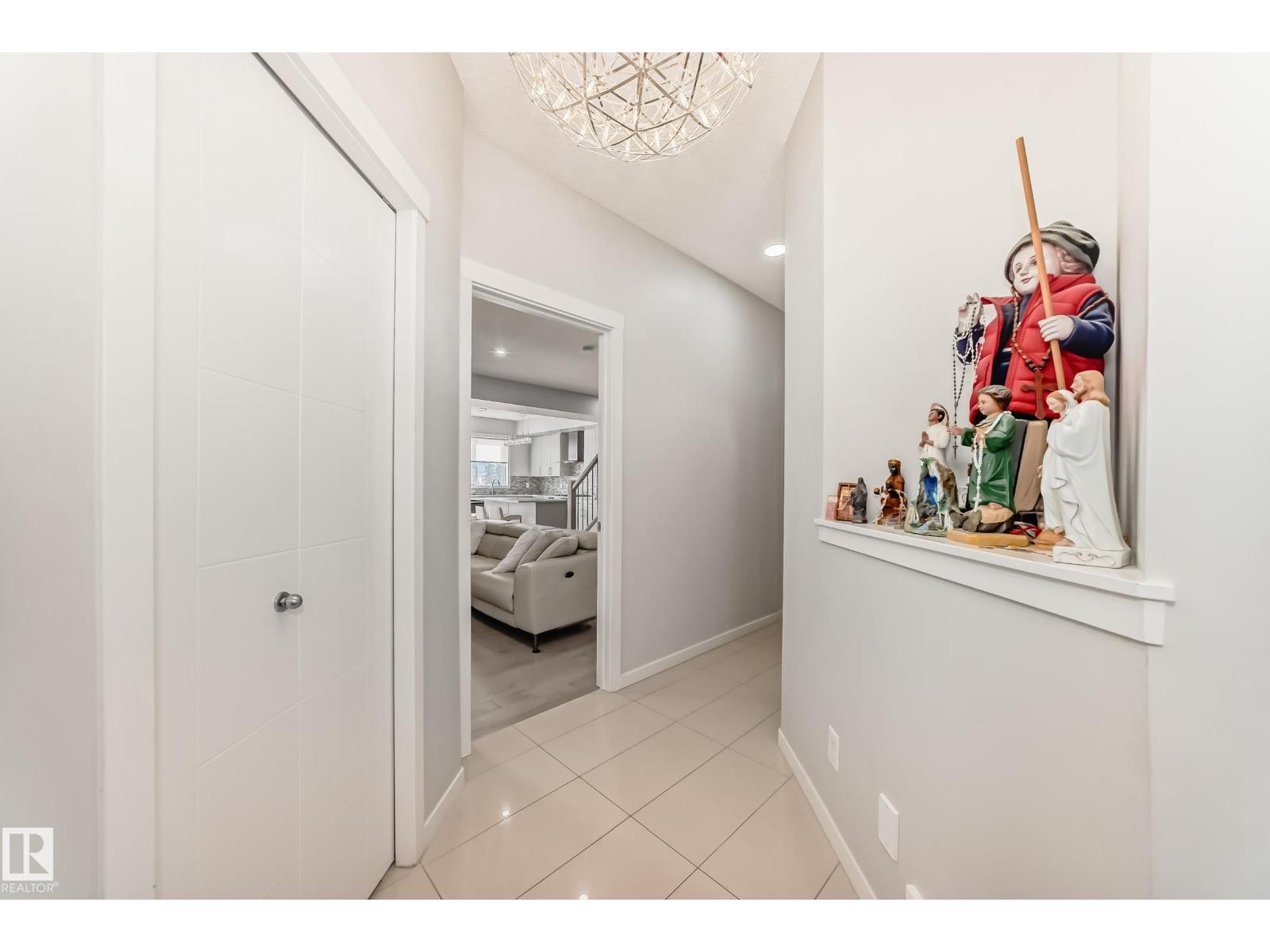Additional image 3 of 2043 51 Street SW, Edmonton, AB, T6X1Z8