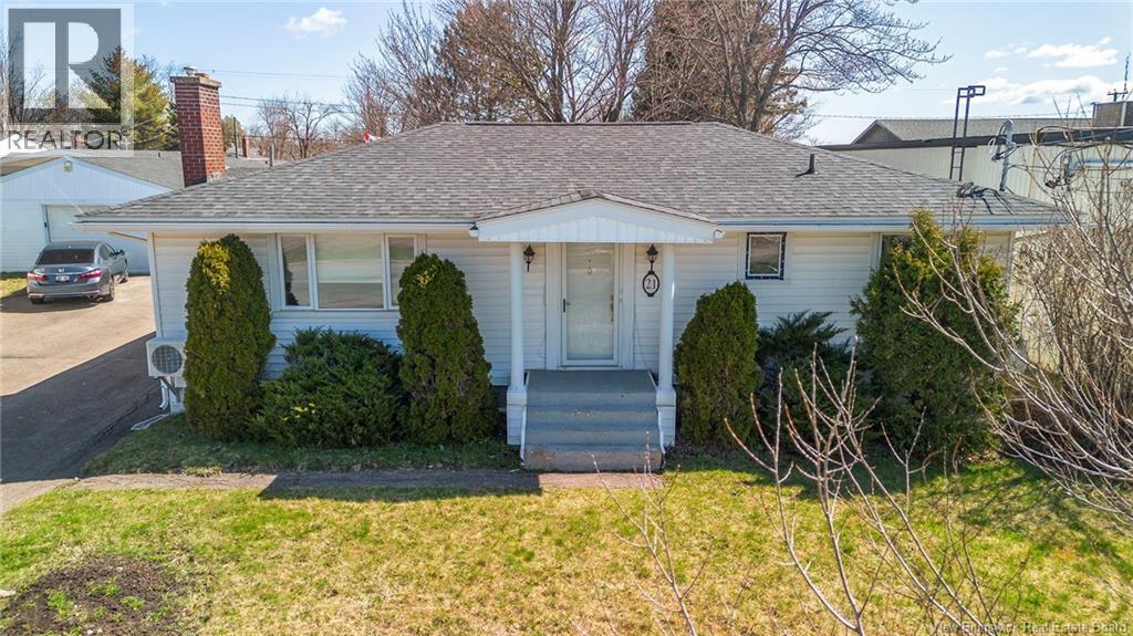 21 Mount Royal Boulevard, Moncton, NB, E1E2T9