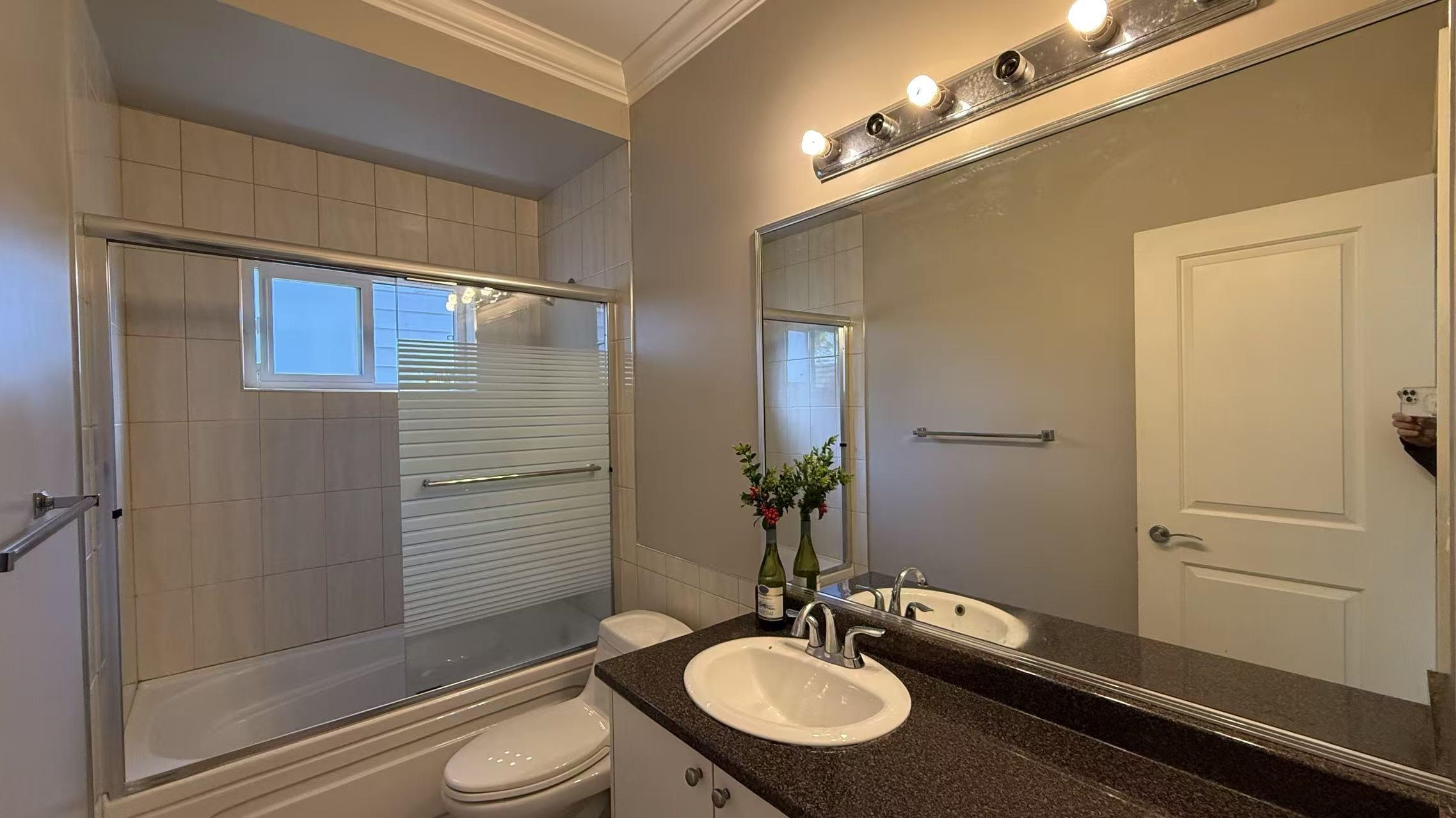 Additional image 6 of Rental Suite-74 18th Avenue, Burnaby, BC, V3N 1H7