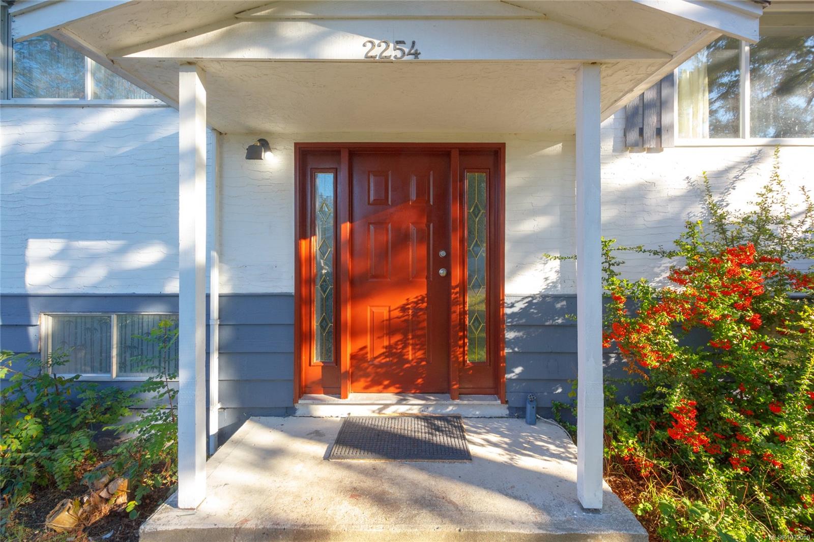 Additional image 2 of 2254 Amherst Avenue, Sidney, BC, V8L 2G7