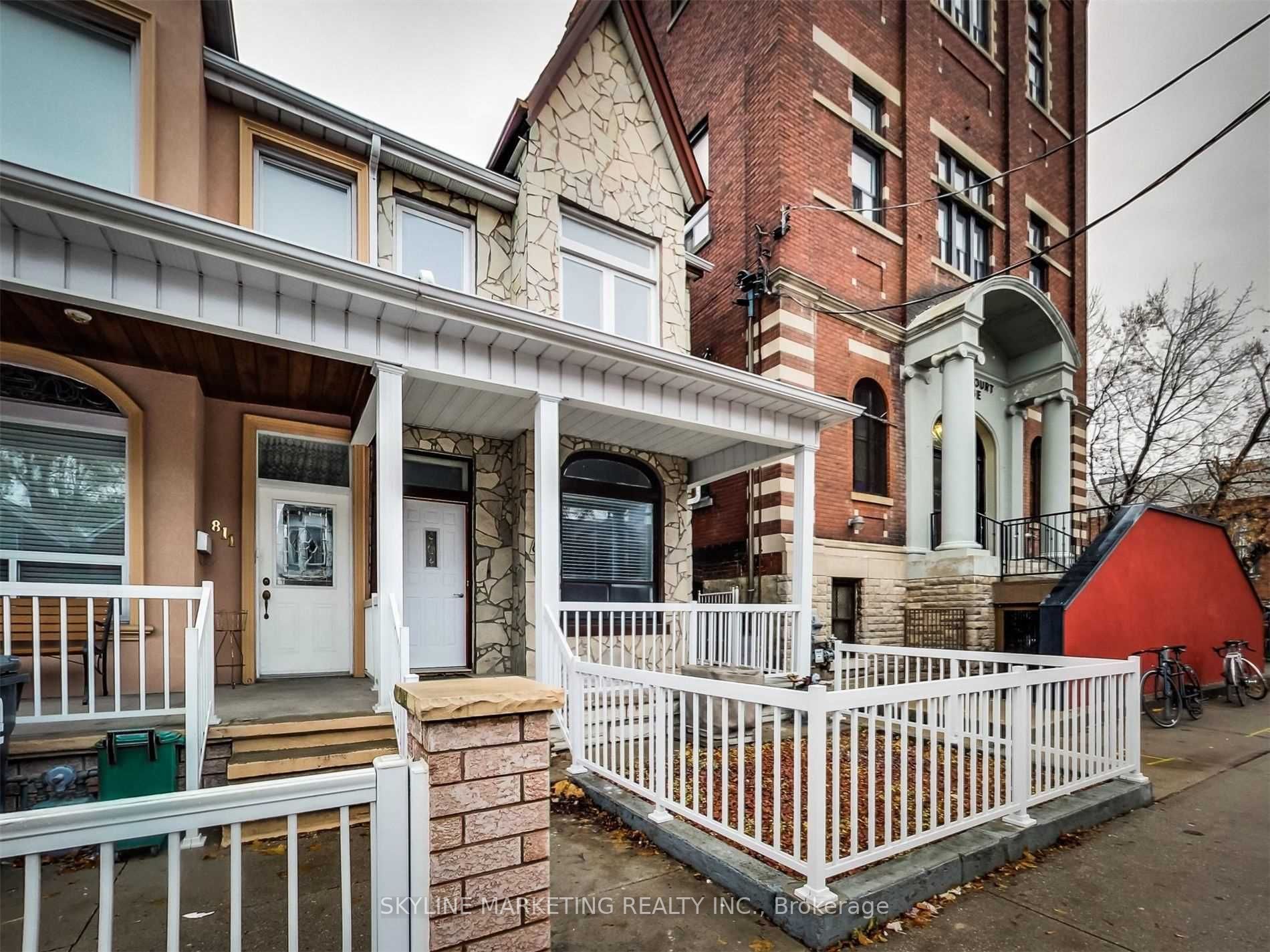 Upper-809 Dovercourt Road, Toronto, ON, M6H 2X4