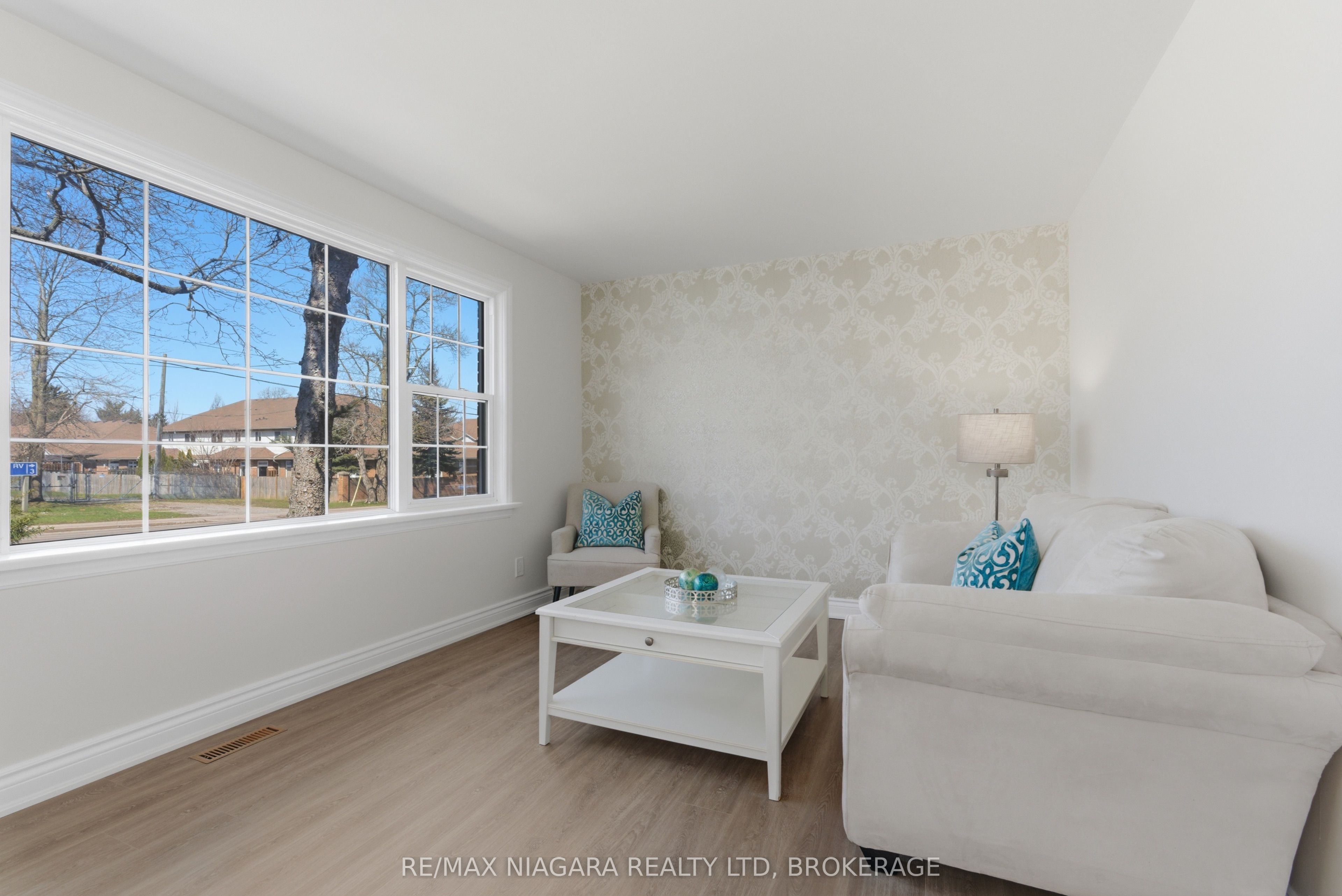 Additional image 4 of 5654 Drummond Road, Niagara Falls, ON, L2G 4L4