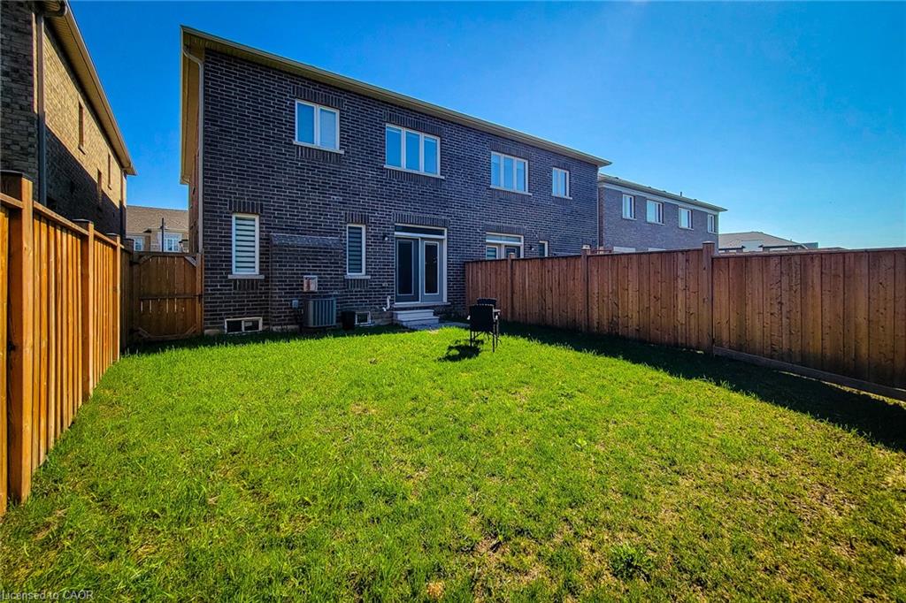 11 Holcomb Terrace, Hamilton, ON, L8B 1Z1 photo 3
