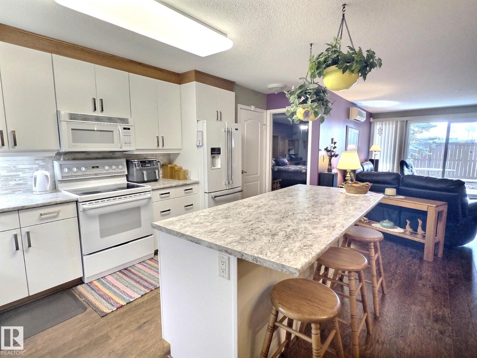 Additional image 5 of 108-8922 156 Street NW, Edmonton, AB, T5R5Z3