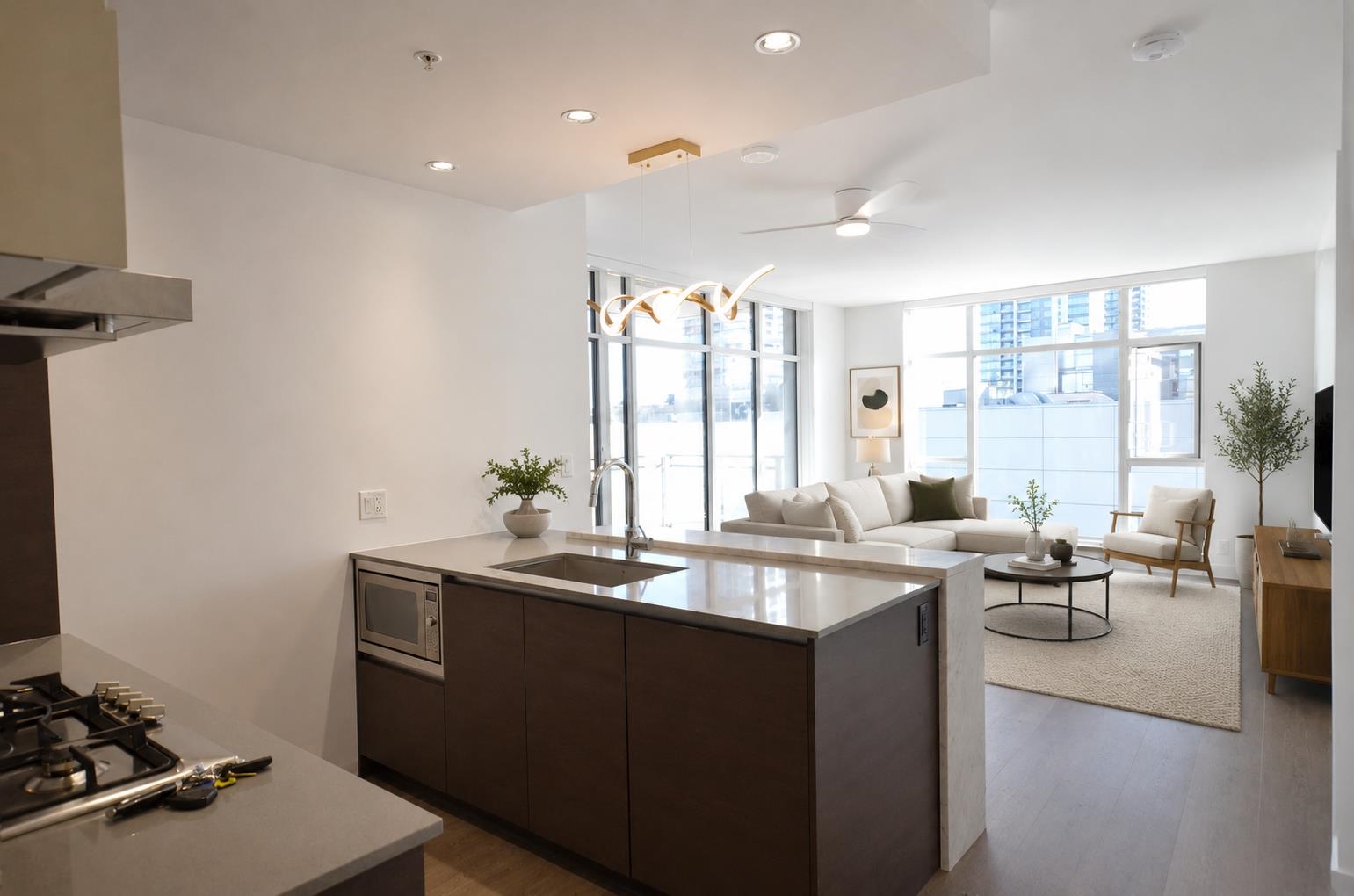 Additional image 5 of 502-6098 Station Street, Burnaby, BC, V5H 0H4