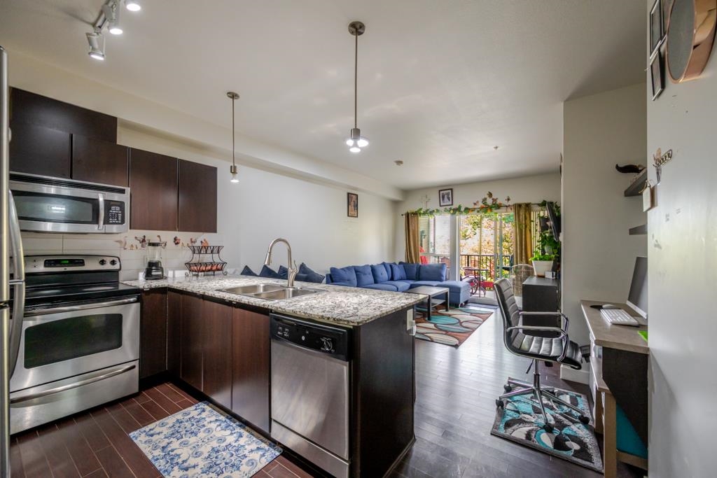 Additional image 4 of 309-9655 King George Boulevard, Surrey, BC, V3T 0C7