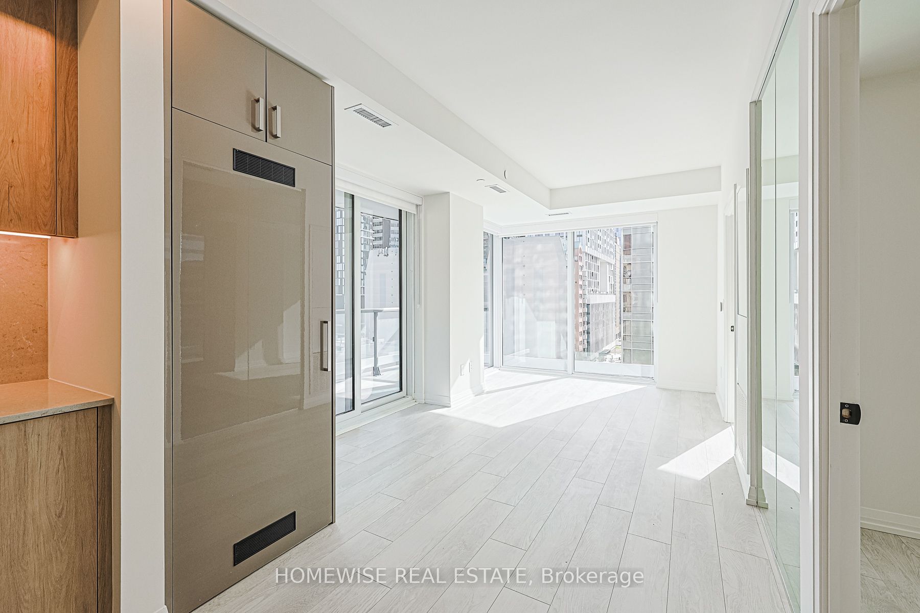 Additional image 5 of 604-280 Dundas Street W, Toronto, ON, M5T 0E3