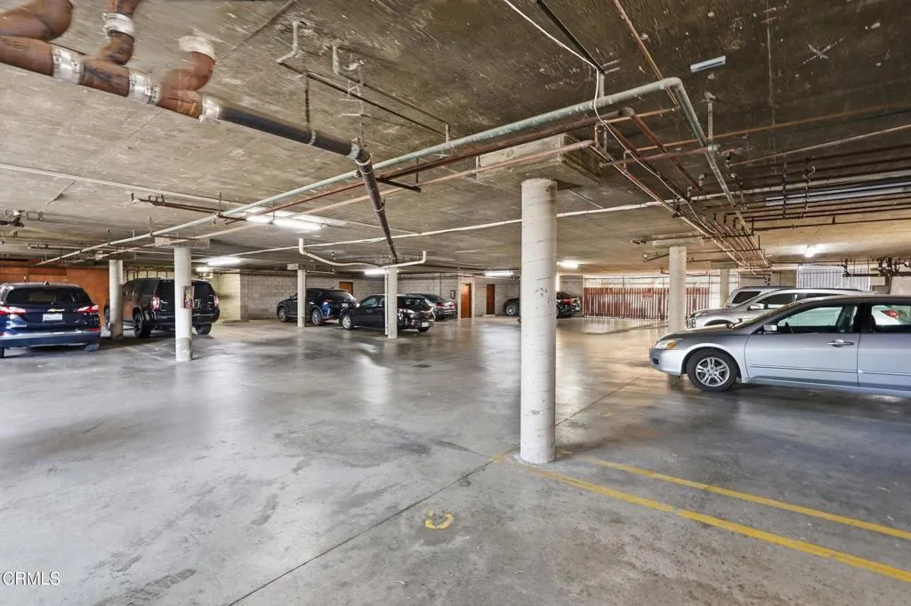 Additional image 17 of 12321 Riverside Drive Unit 204, Valley Village, CA 91607