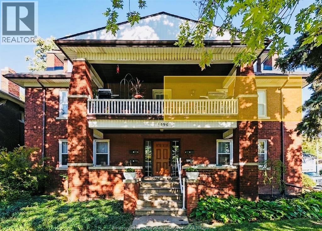 1596 Victoria , Windsor, ON, N8X1P5