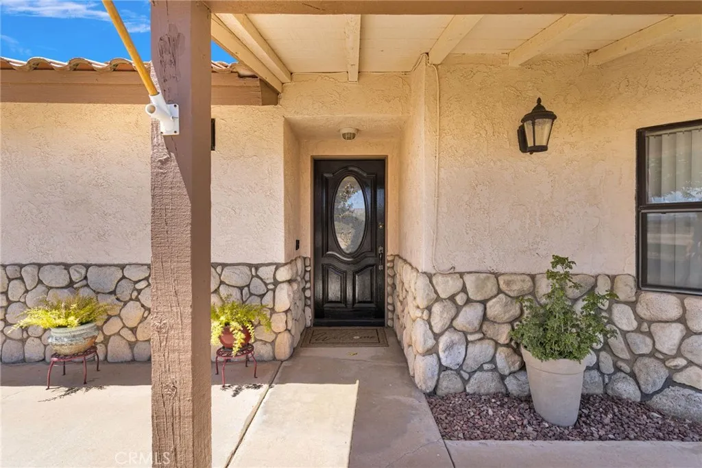 Additional image 6 of 9872 Aster Rd, Oak Hills, CA 92344