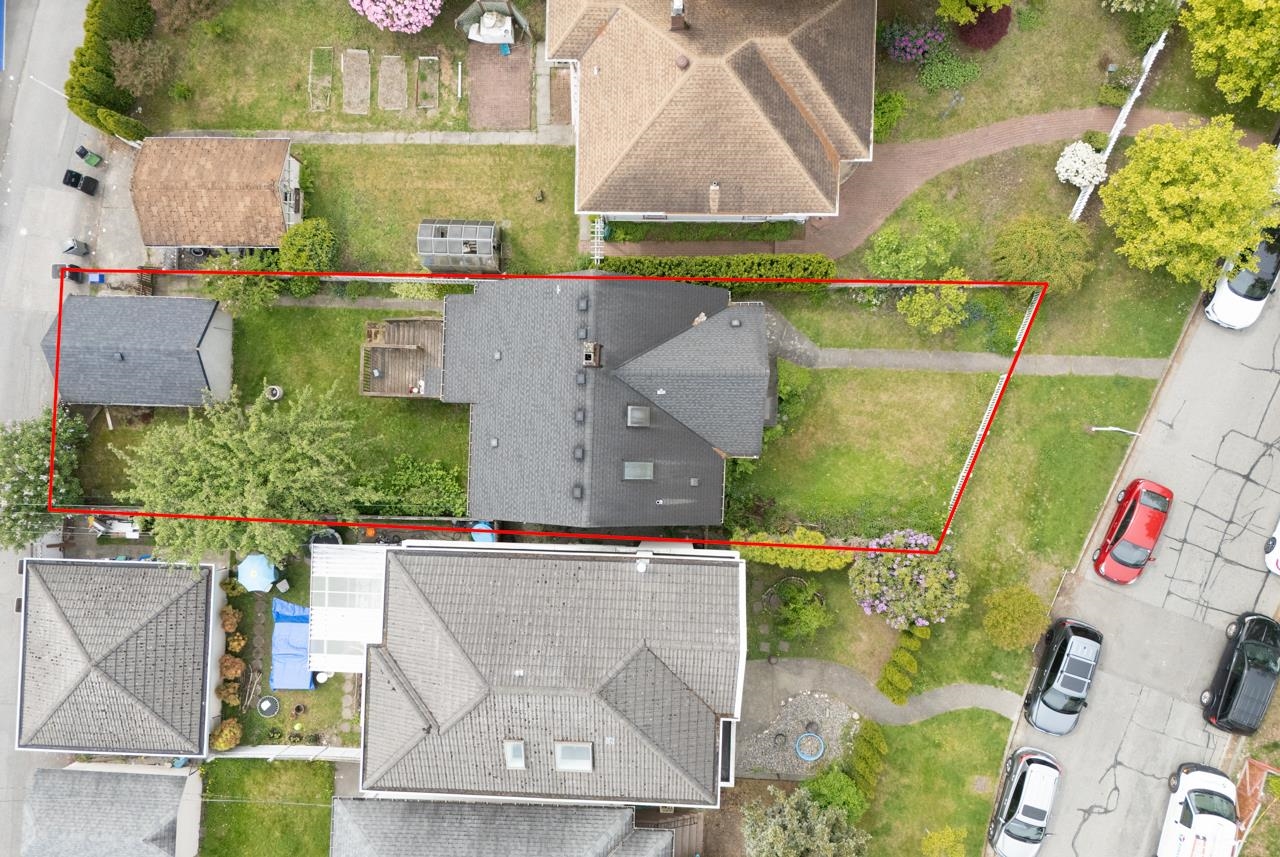 Additional image 3 of 922 Park Drive, Vancouver, BC, V6P 2J4