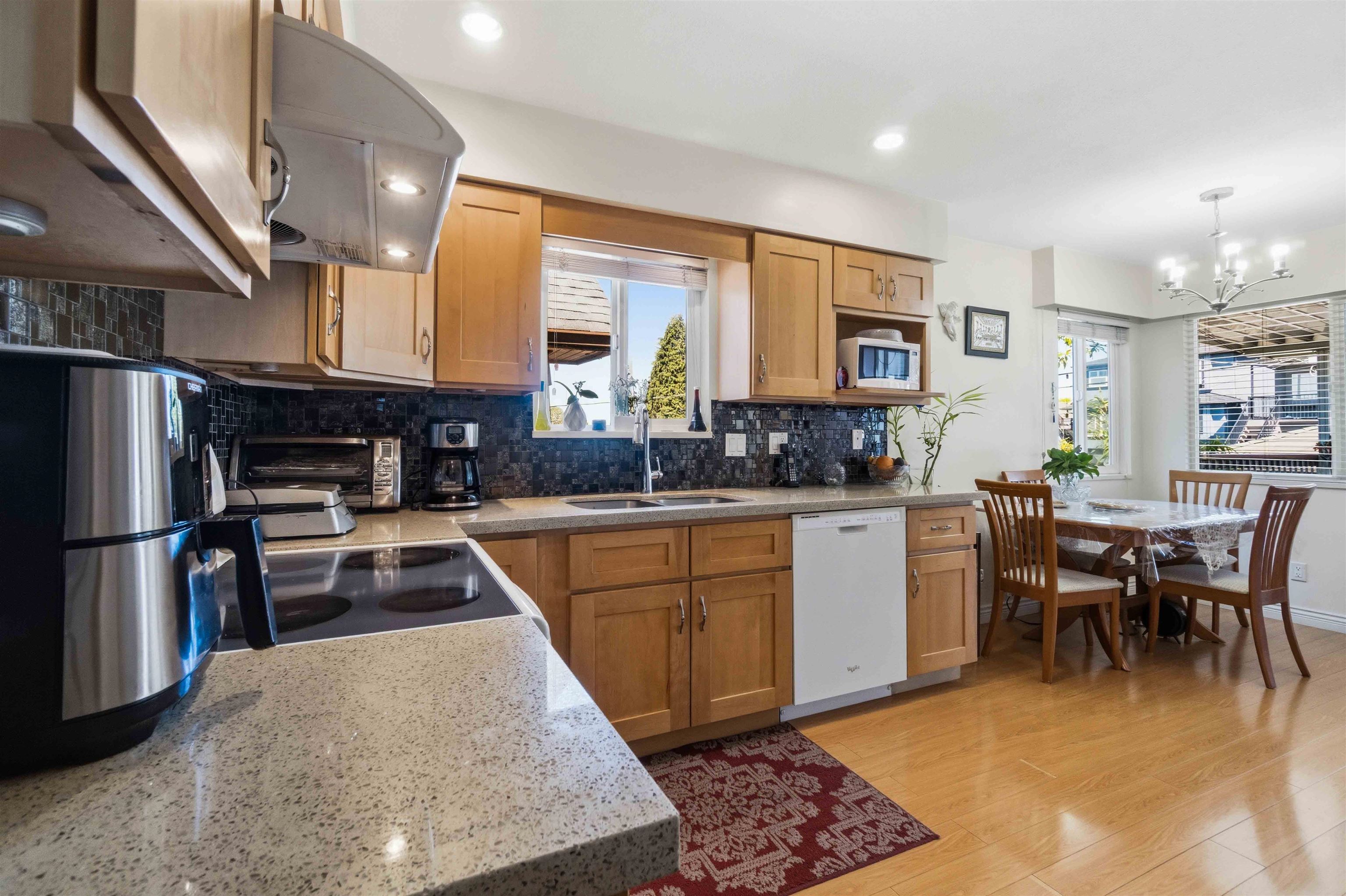 Additional image 2 of 549 56th Avenue E, Vancouver, BC, V5X 1R6