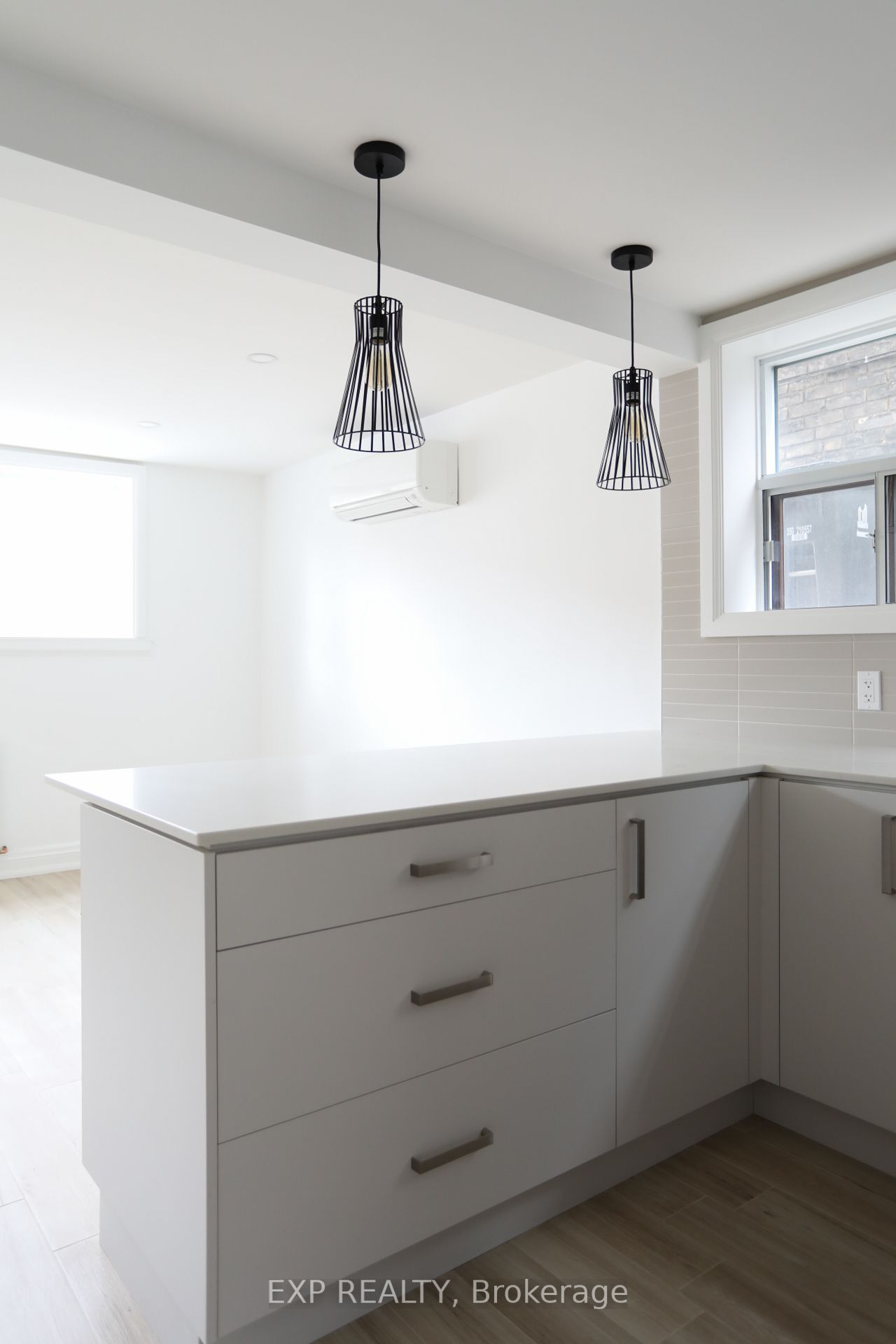 Additional image 6 of Lower Level-73 Balfour Avenue, Toronto, ON, M4C 1T4
