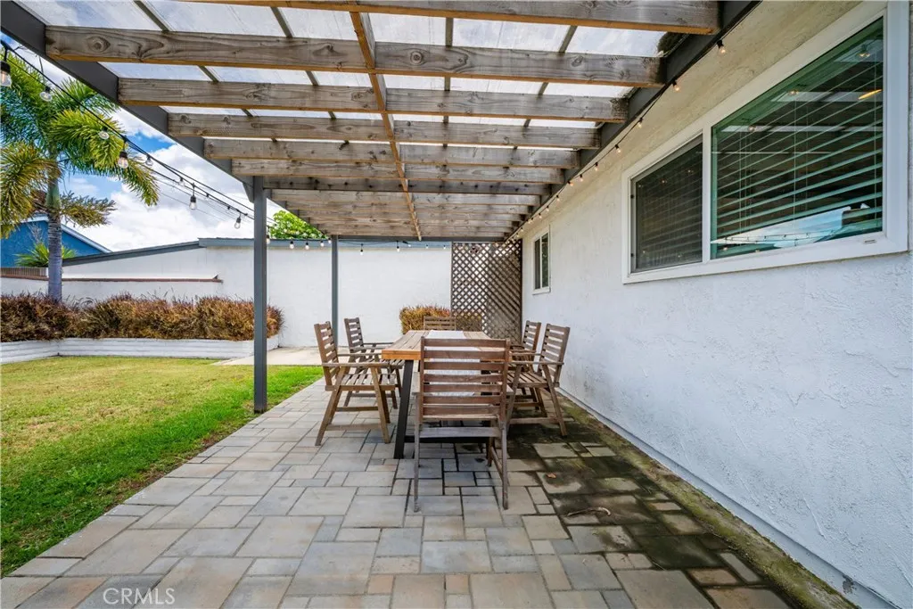 5735 E Wardlow Rd, Long Beach, CA 90808