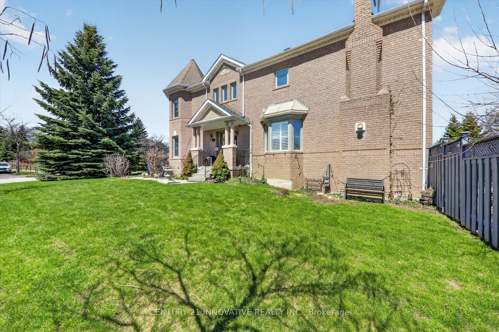 Additional image 4 of 255 Denise Circle, Newmarket, ON, L3X 2K1