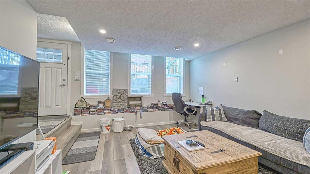Additional image 4 of 417 Cranbrook Square SE, Calgary, AB, T3M 3K8