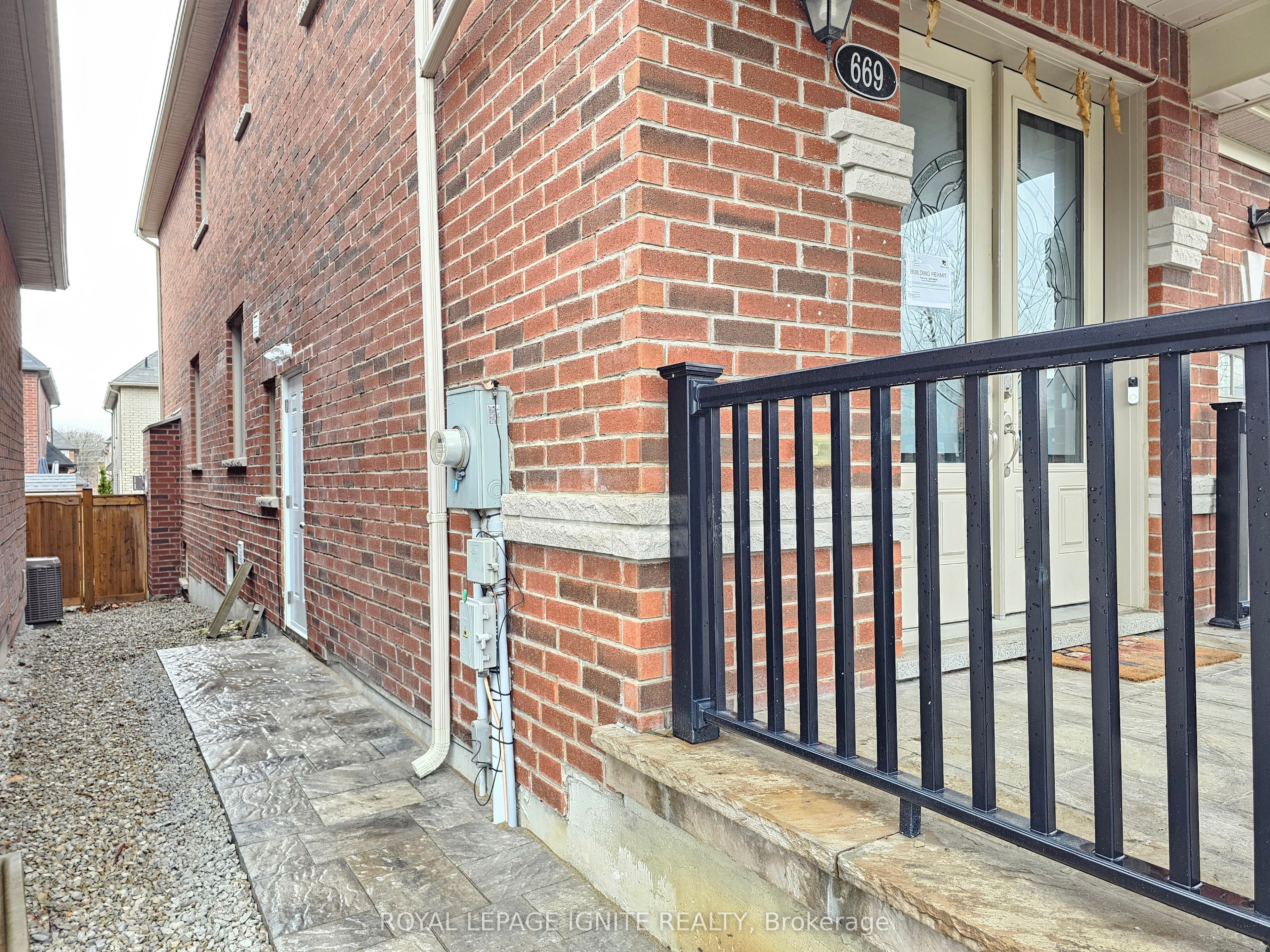 Additional image 2 of Bsmt-669 Sweetwater Crescent, Newmarket, ON, L3X 0H6