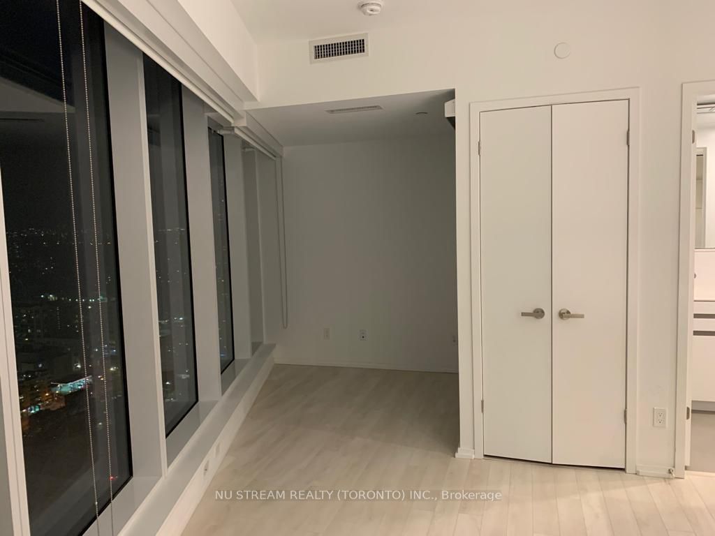 Additional image 5 of 3213-197 Yonge Street, Toronto, ON, M5B 0C1