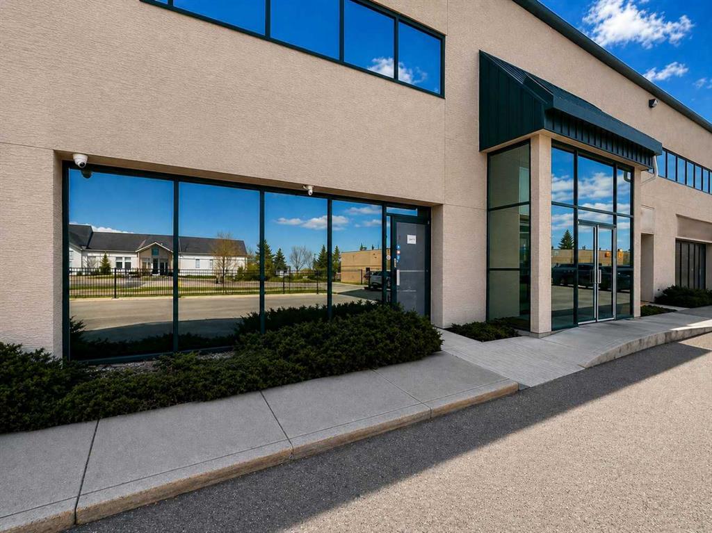 109-3825 34 Street NE, Calgary, AB, T1Y6Z8