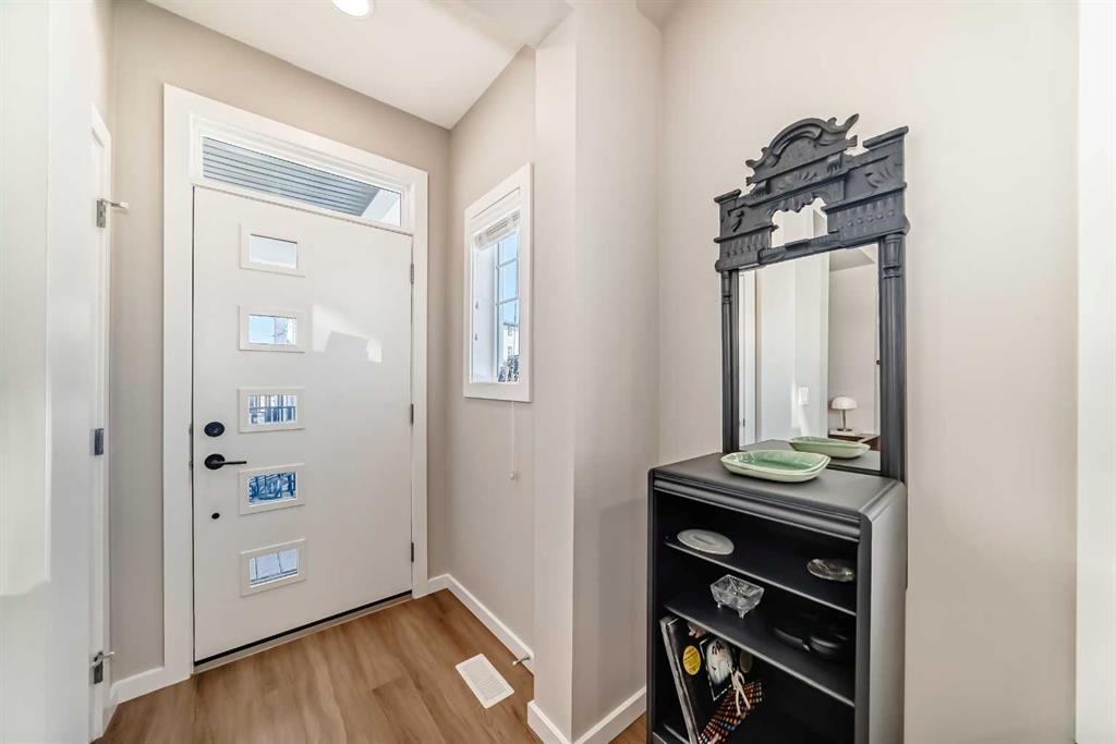 Additional image 2 of 277 Lucas Avenue NW, Calgary, AB, T3P 1S3