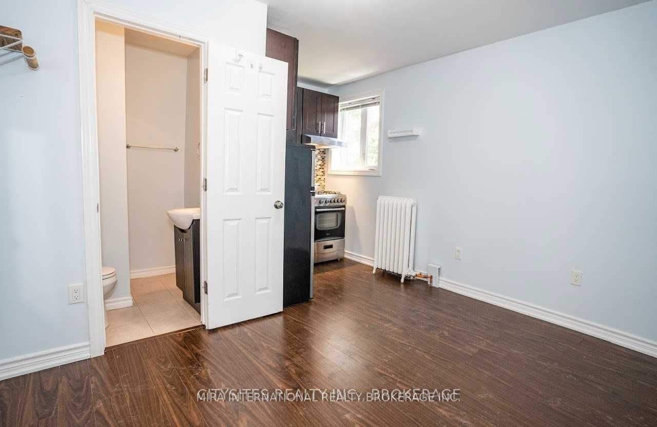 Additional image 2 of 205-70 Melbourne Avenue, Toronto, ON, M6K 1K7