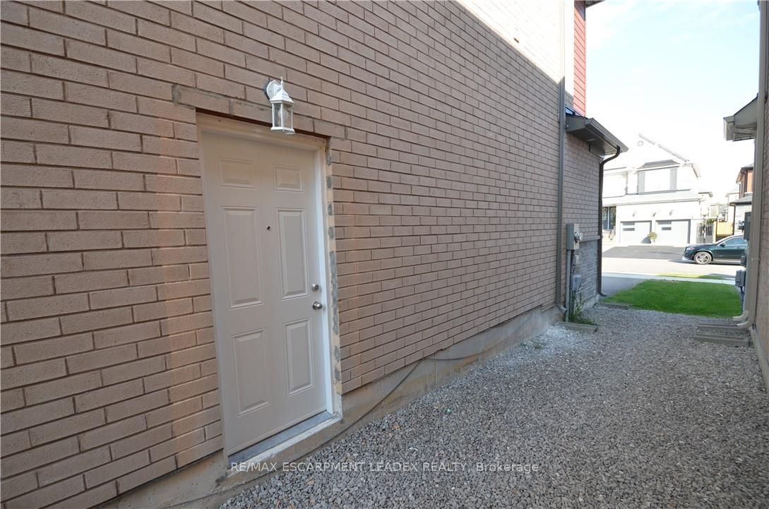 Additional image 4 of B-4 Findlay Drive, Hamilton, ON, L9K 0H4