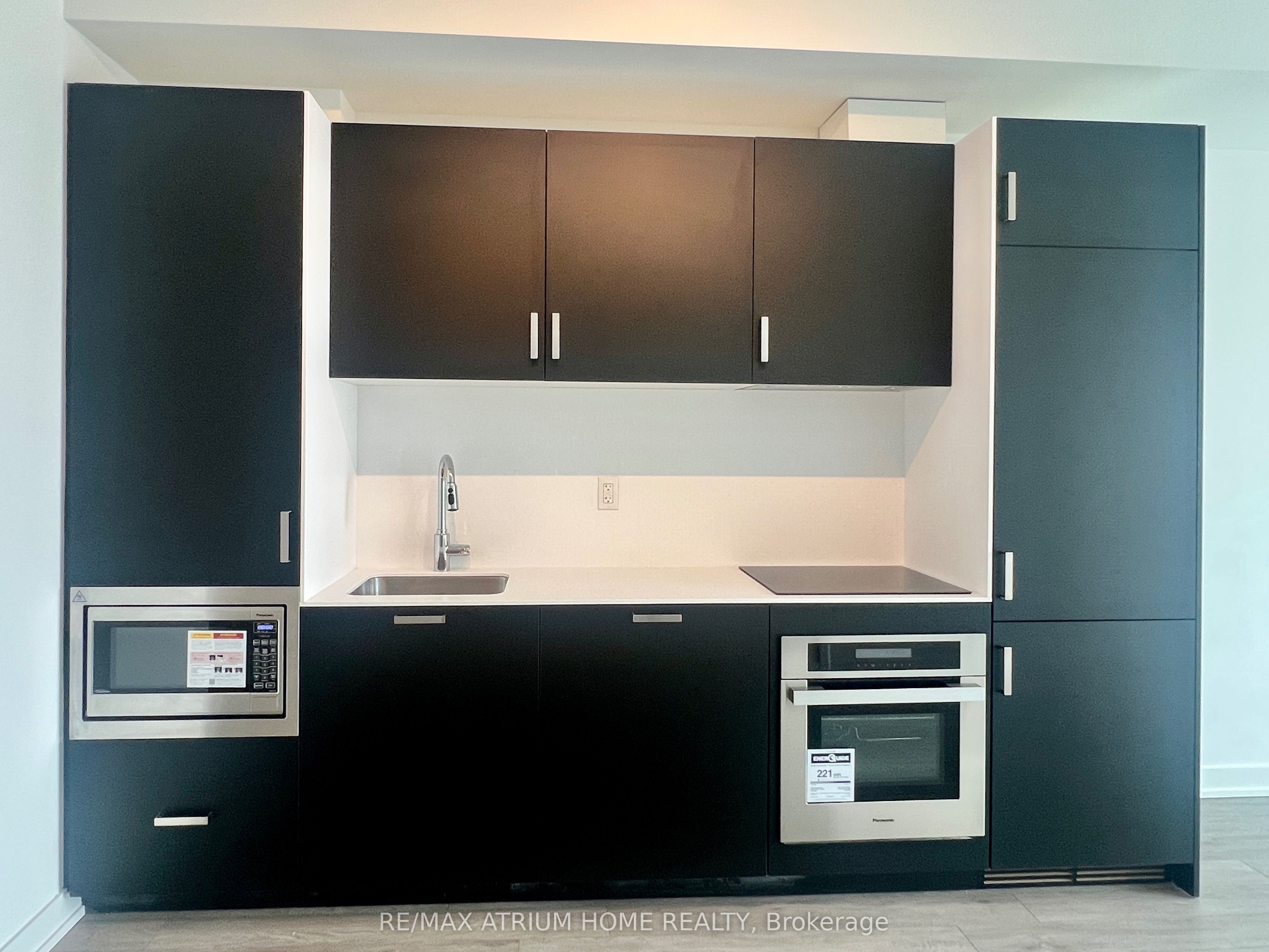 Additional image 3 of 4705-88 Queen Street E, Toronto, ON, M5C 0B6