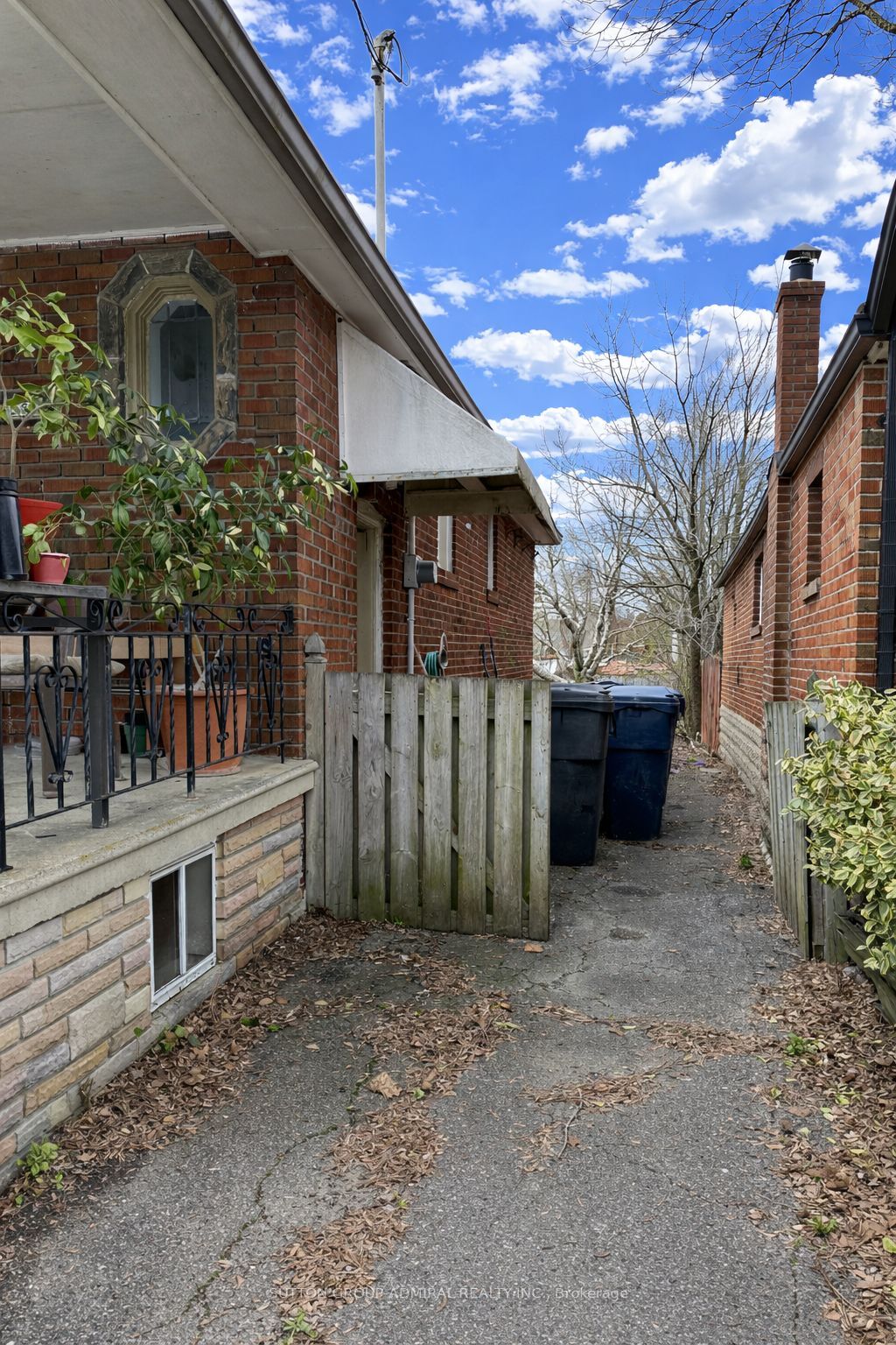 Additional image 2 of 368 Winnett Avenue, Toronto, ON, M6C 3M1