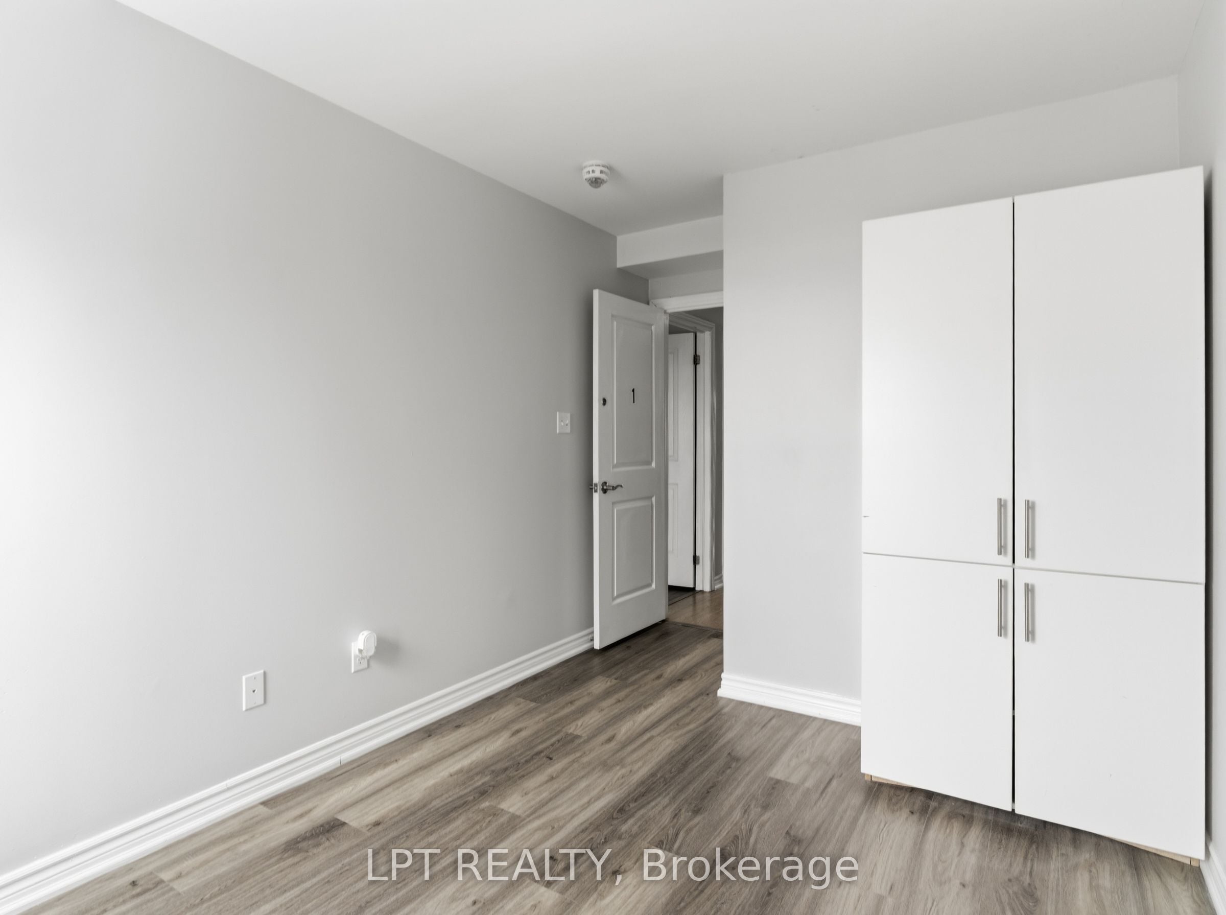 Additional image 5 of 4-244 Penetanguishene Road, Barrie, ON, L4M 7C2