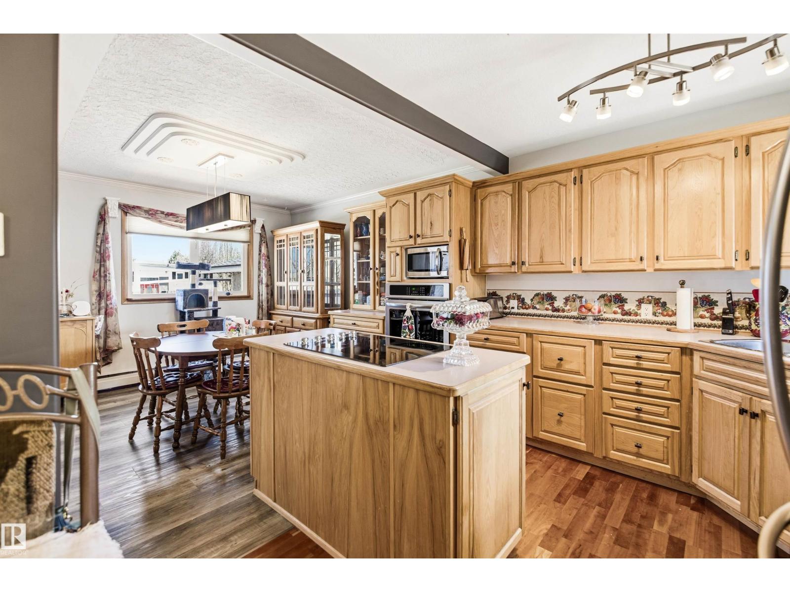 Additional image 4 of 3920 35a Avenue, Red Deer, AB, T4N2S5